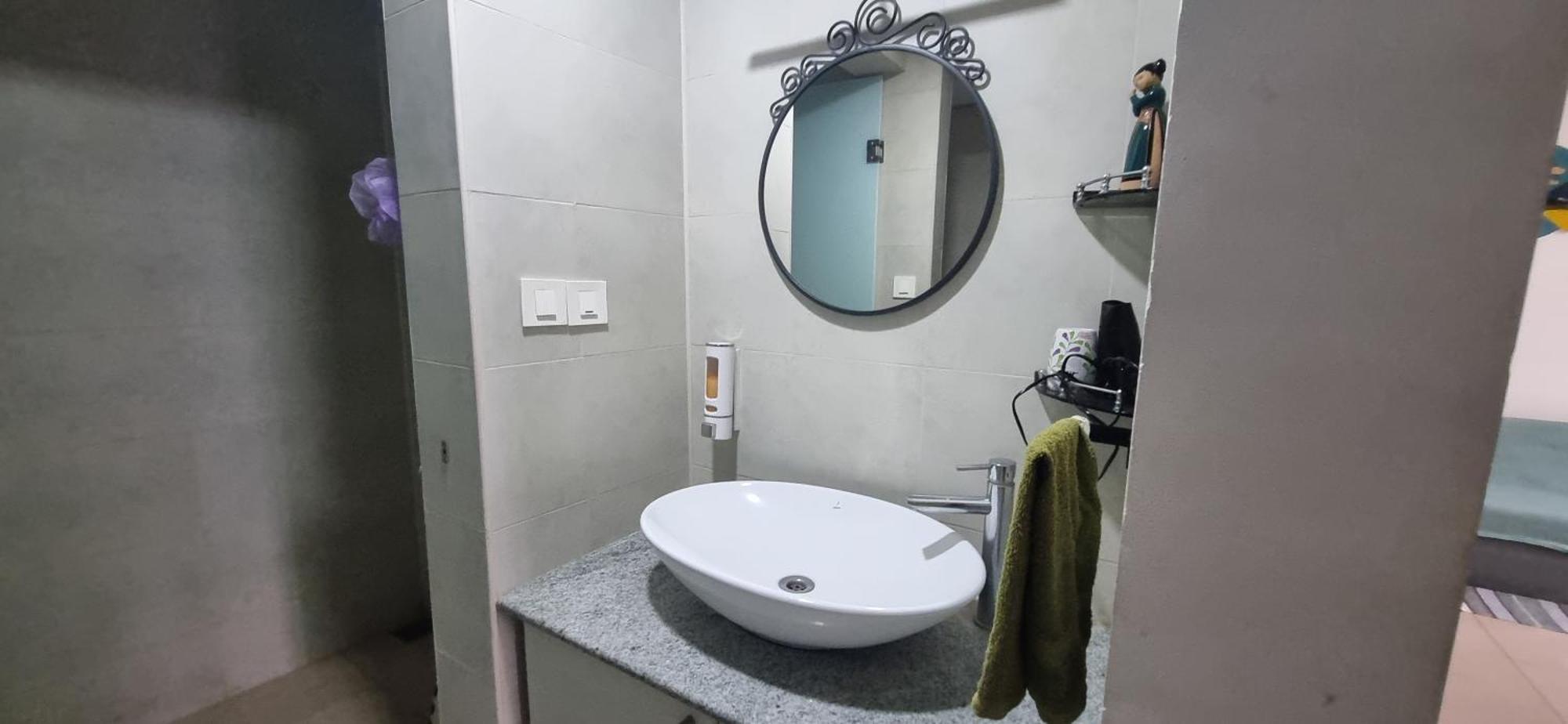 Bodhi The Cozy 2bhk Flat At Bhartiya Apartment *