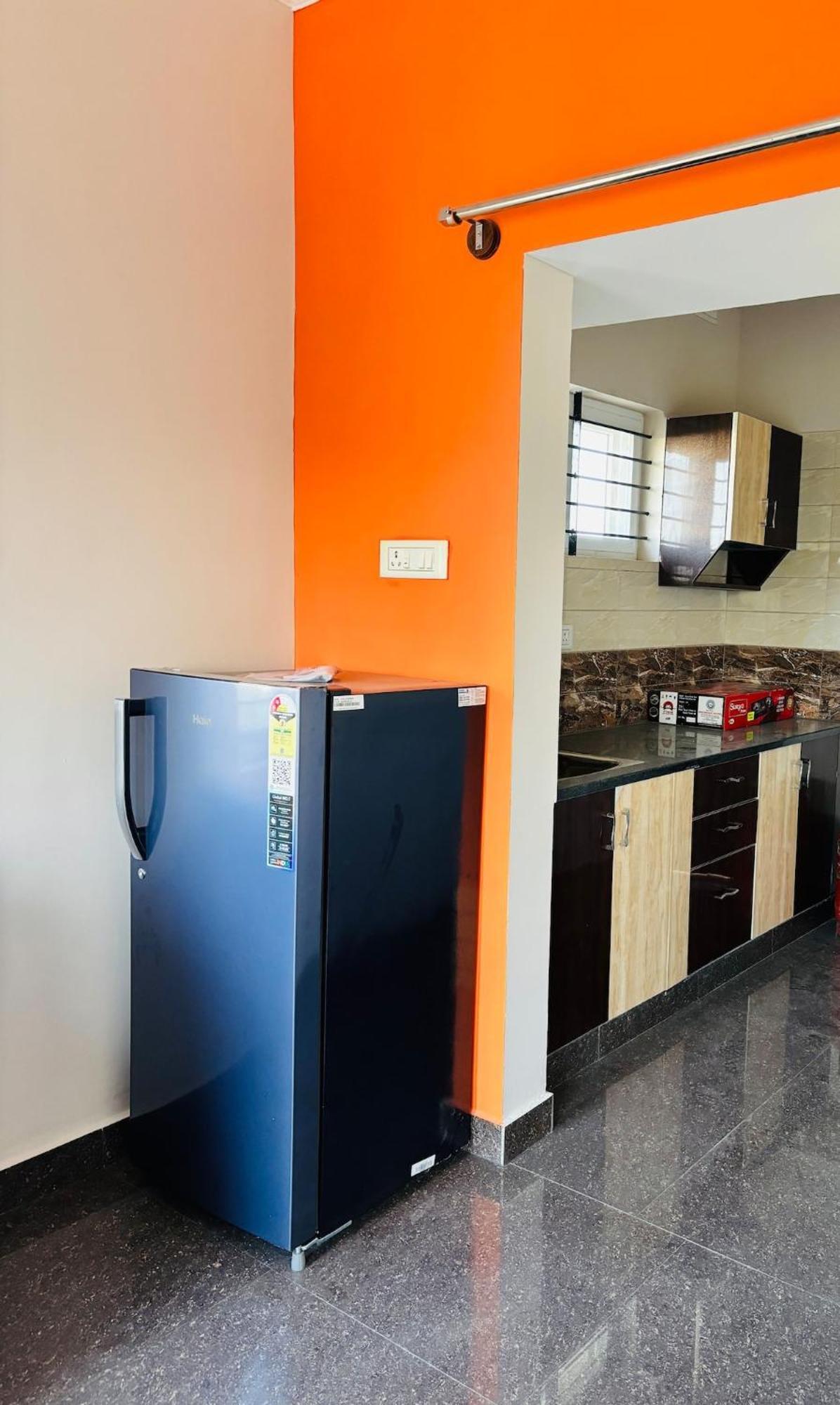 Apartment 2 Bhk Next To The Beautiful Park - 401 *