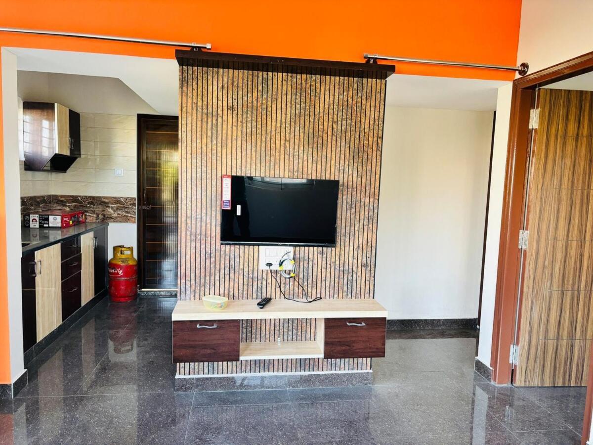 2 Bhk Next To The Beautiful Park - 301 Apartment