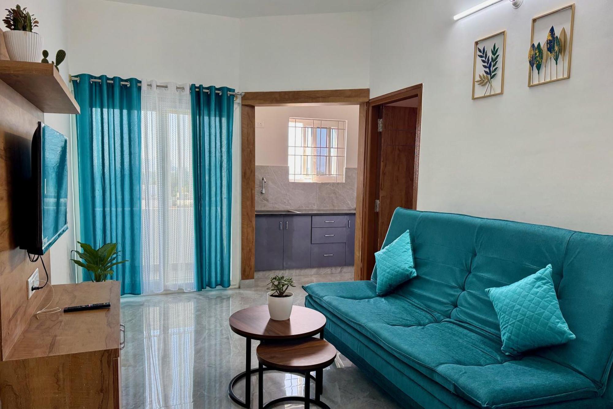 Truelife Whitefield - Premium 1 Bhk - Prime Location - Easy Access To Main Rd - Metro - Itpl - Fast Wifi - Kitchen - Smart Tv - Power Backup - Park - Garden Views *