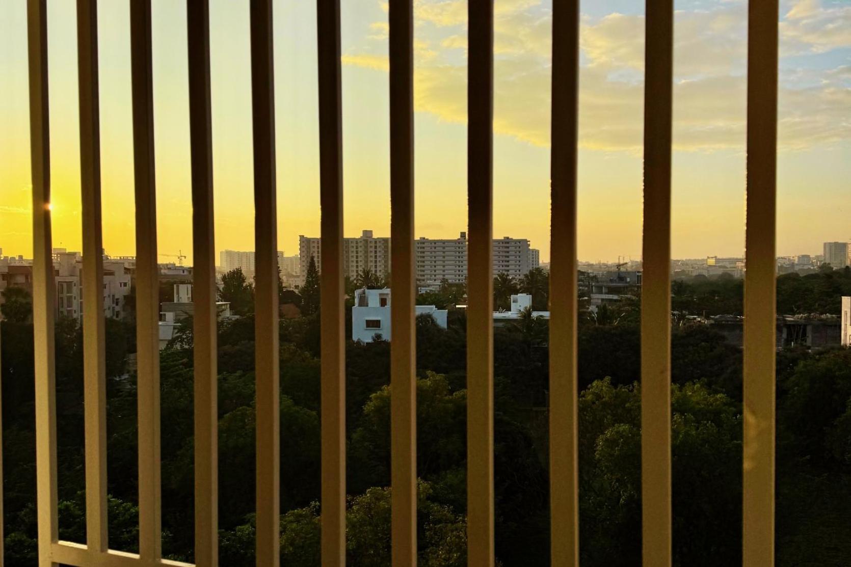 Truelife Whitefield - Premium 1 Bhk - Prime Location - Easy Access To Main Rd - Metro - Itpl - Fast Wifi - Kitchen - Smart Tv - Power Backup - Park - Garden Views Bangalore
