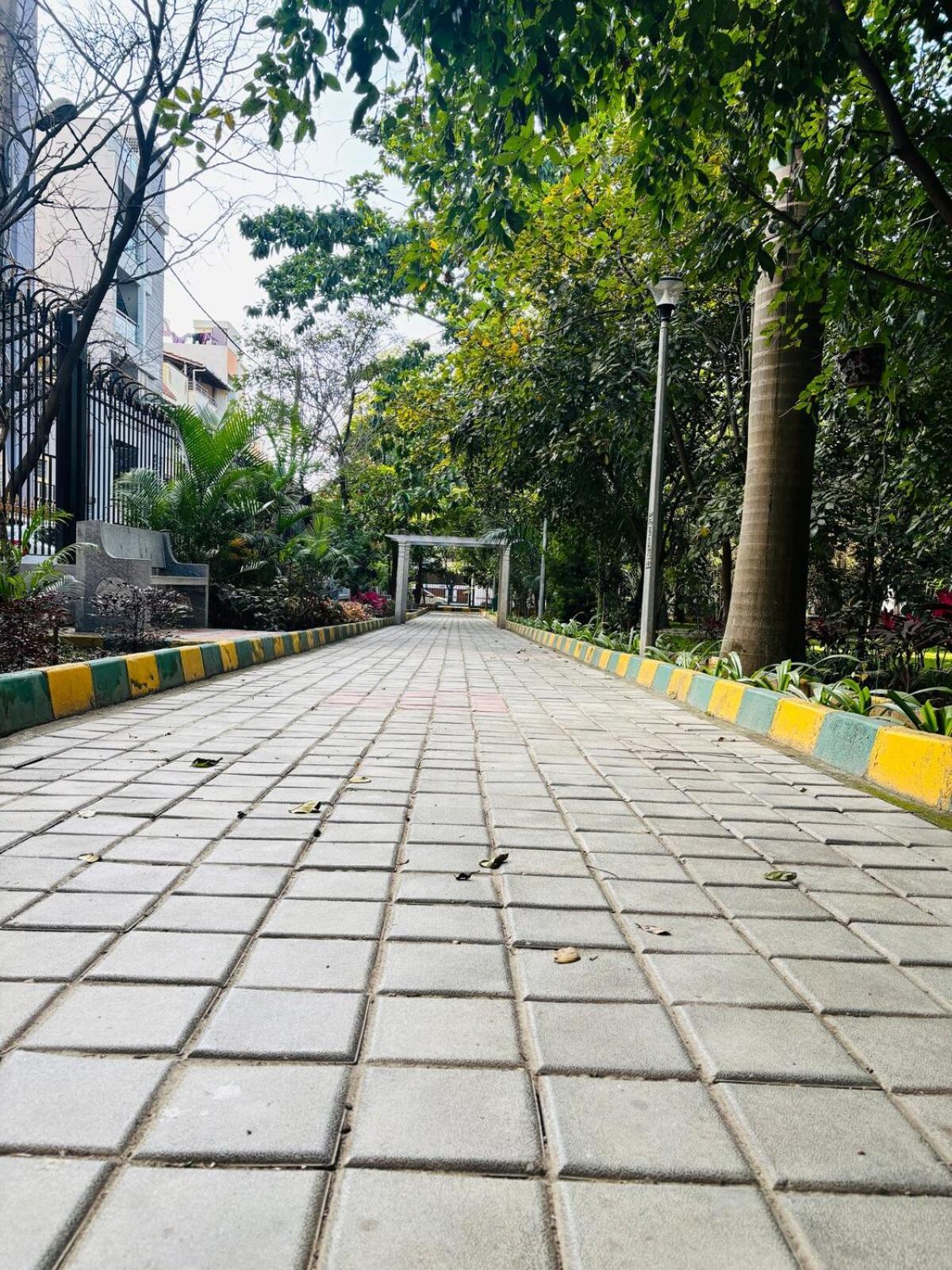 1 Bhk Next To The Beautiful Park - 402 Apartment Bangalore