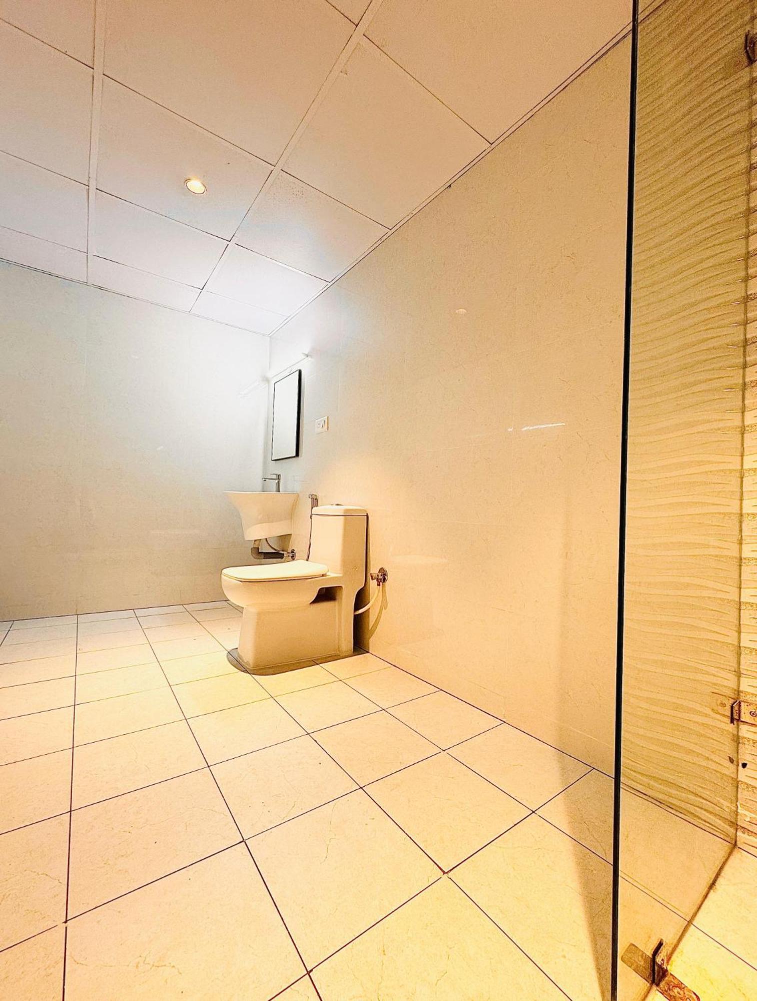 Hotel Star Avenue - Indiranagar 3*
