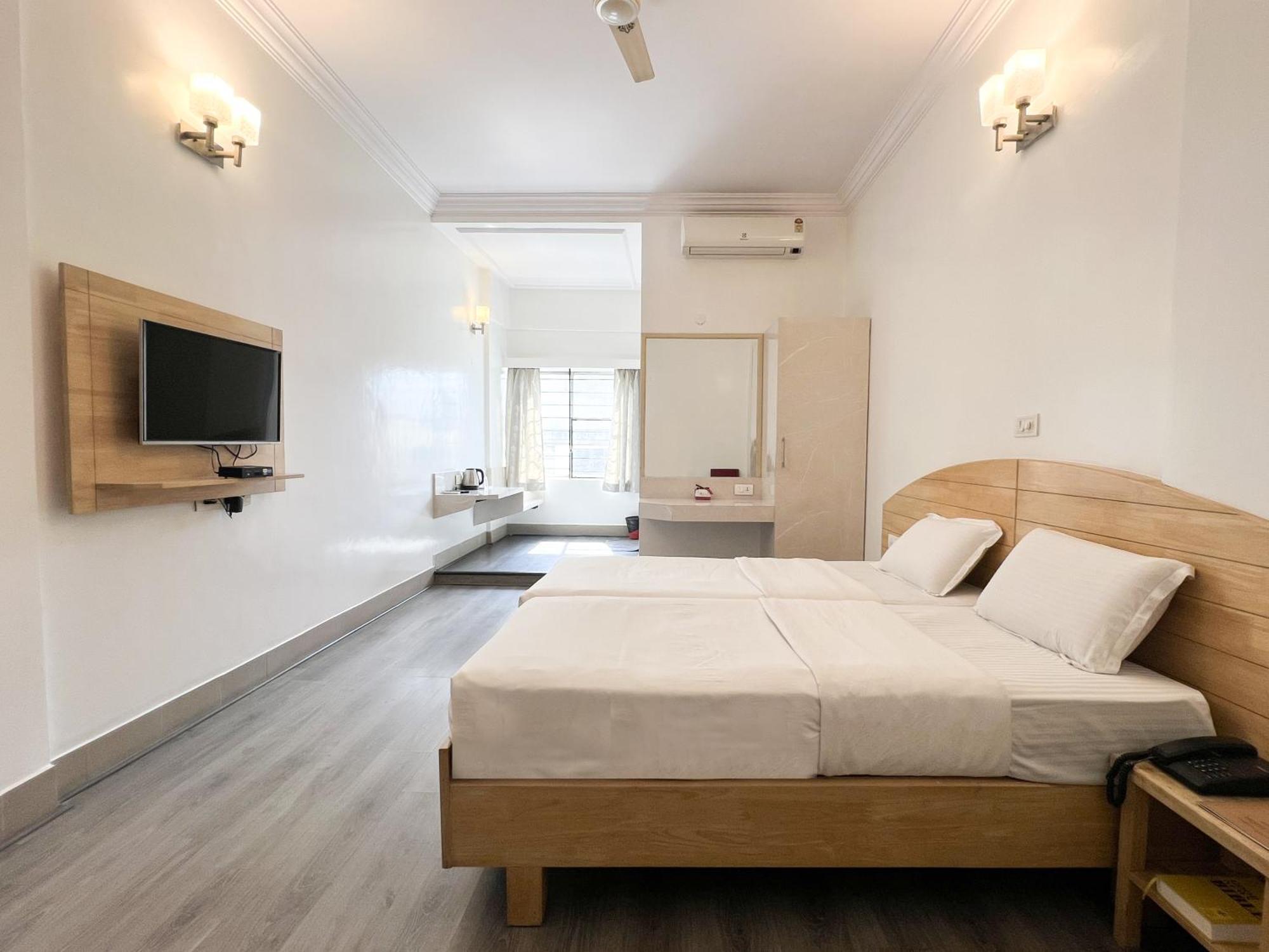 Vellara Hotel