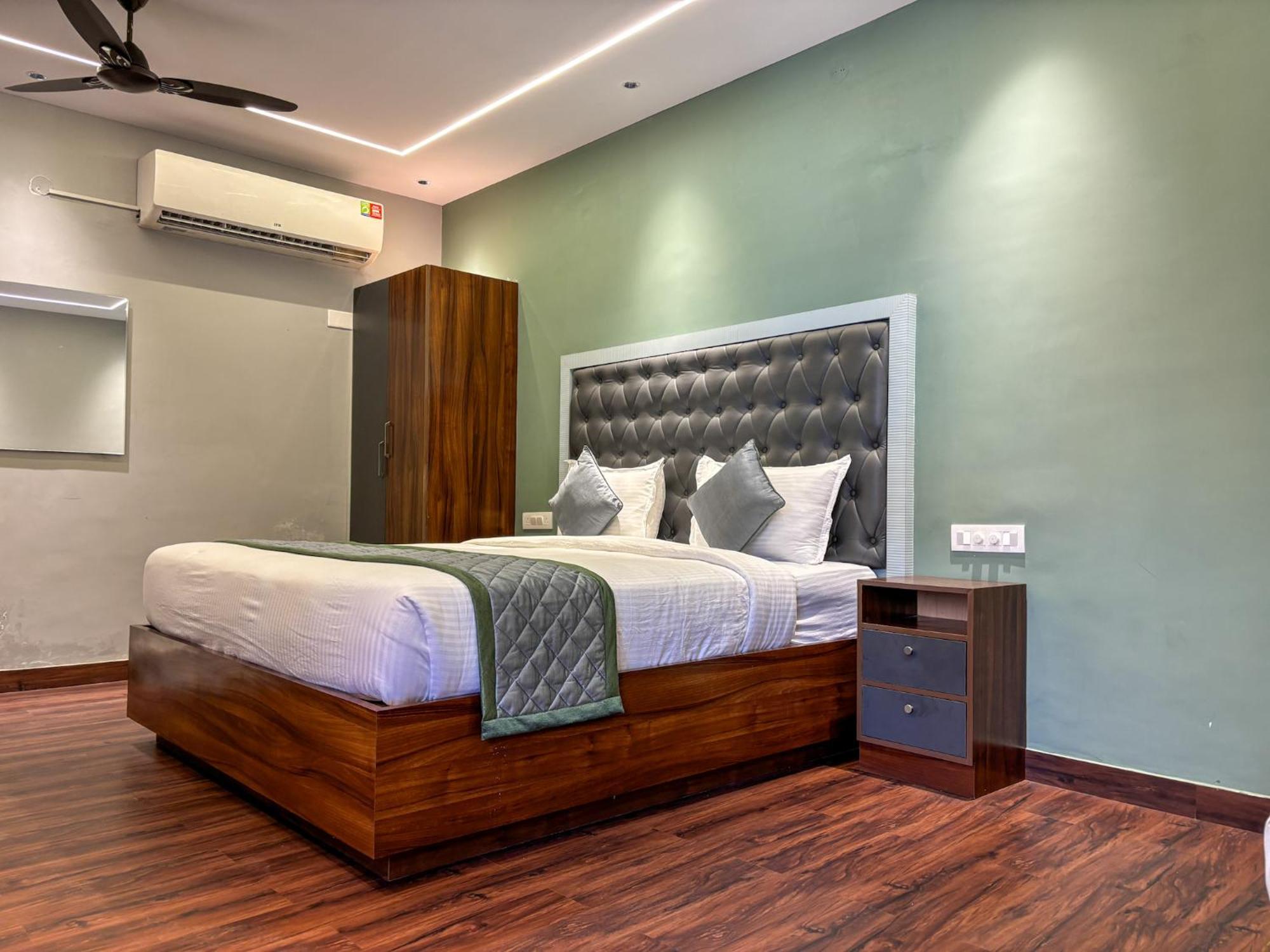 Palm Mystic - Indiranagar Hotel Bangalore