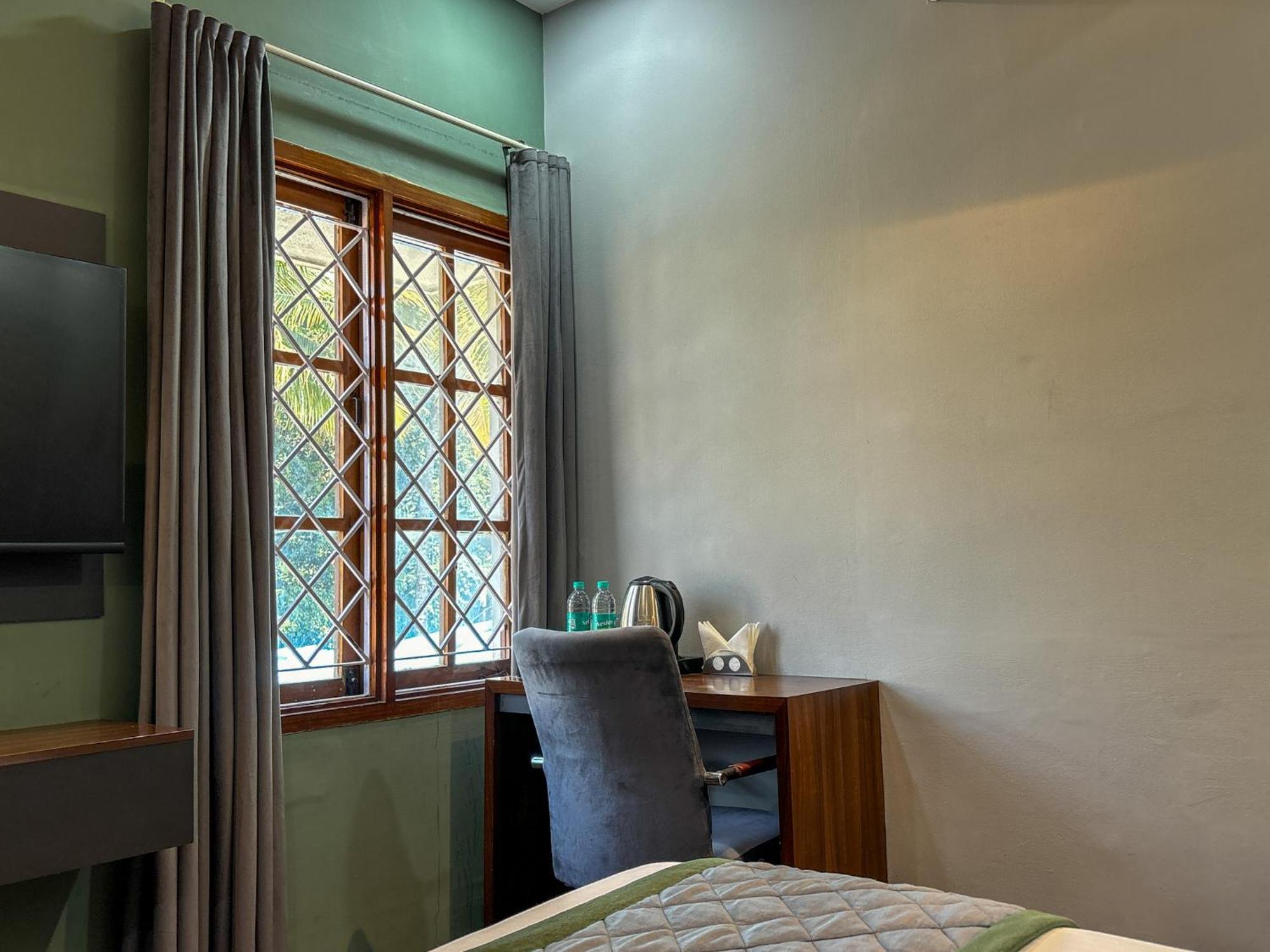 Palm Mystic - Indiranagar * Bangalore