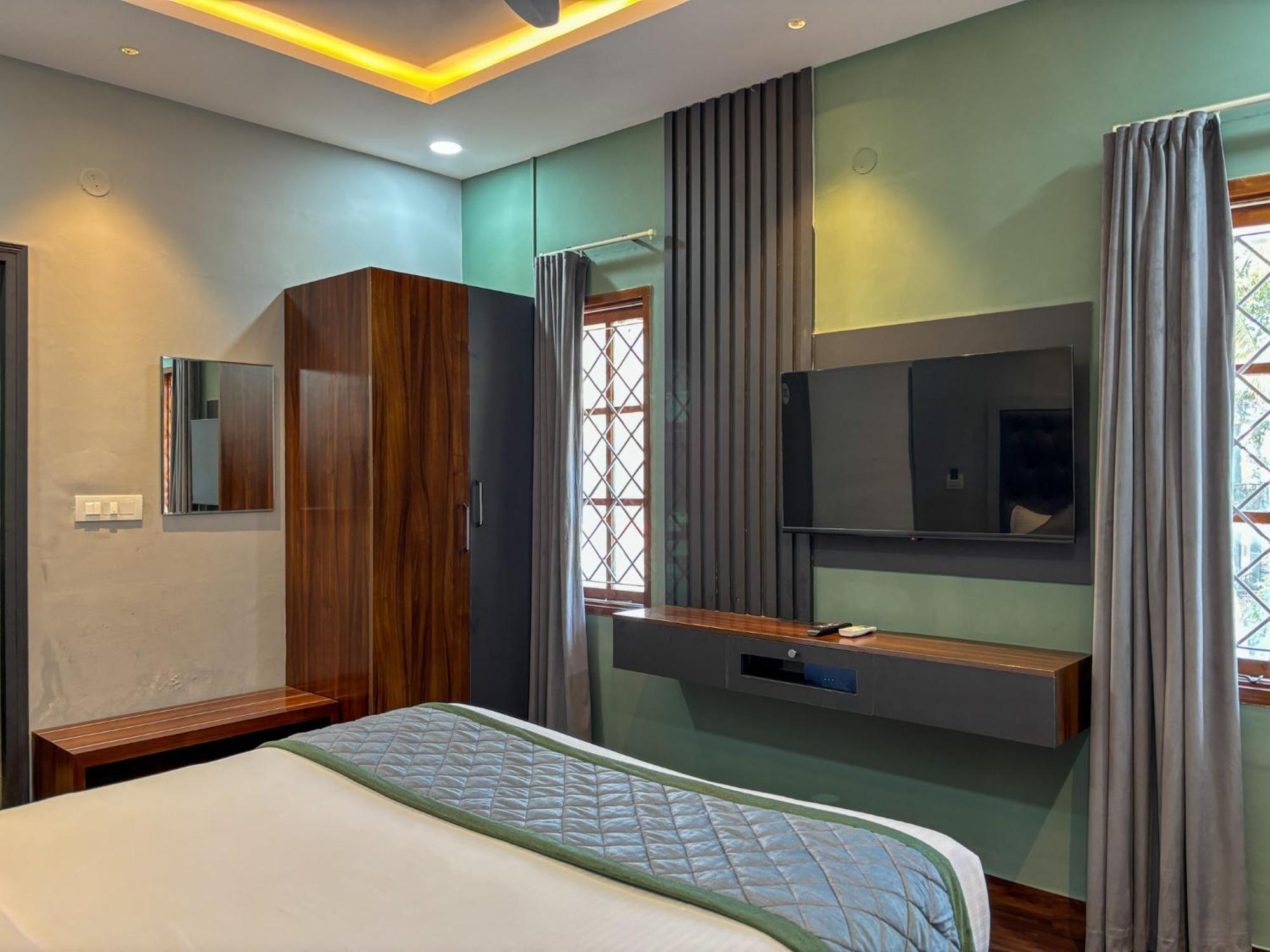 Palm Mystic - Indiranagar * Bangalore