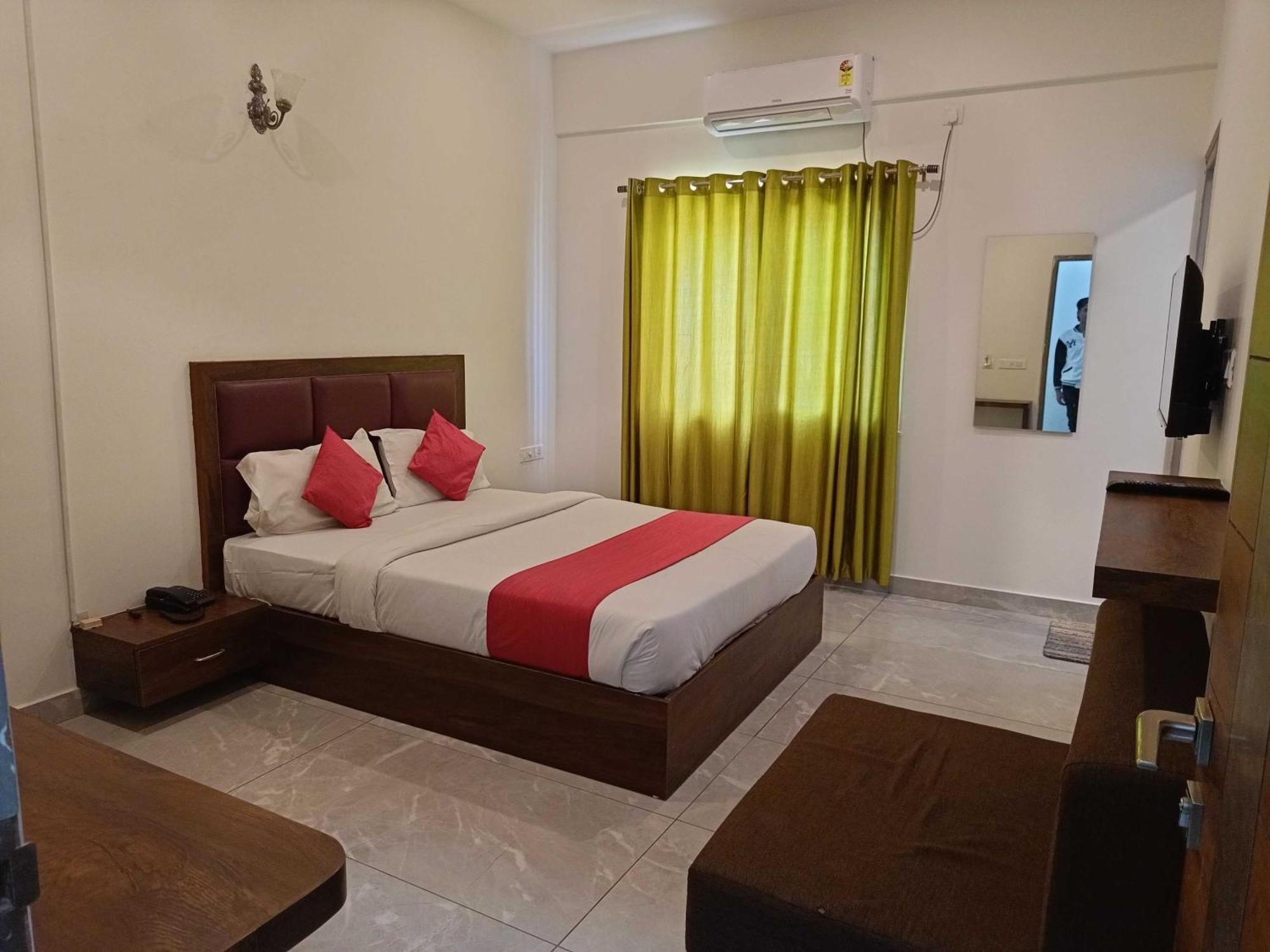 Collection O Dreams Iinn Hotel 3*