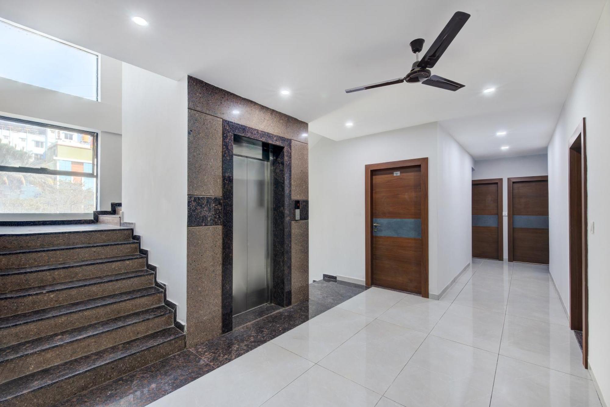 Hotel Park Lane Yelahanka 2*