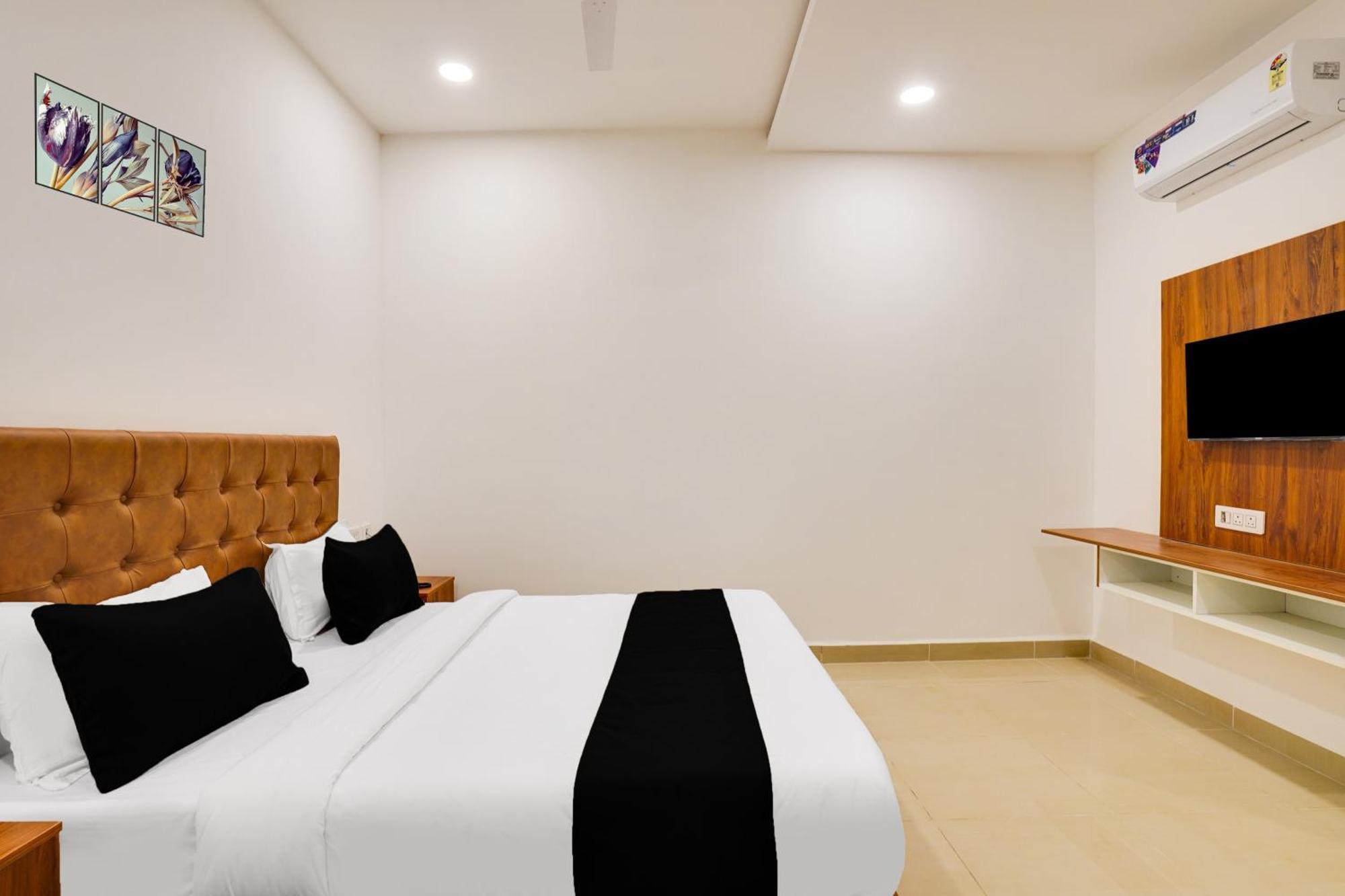 Super Townhouse Oak Xotel Near Silk Board Metro Hotel