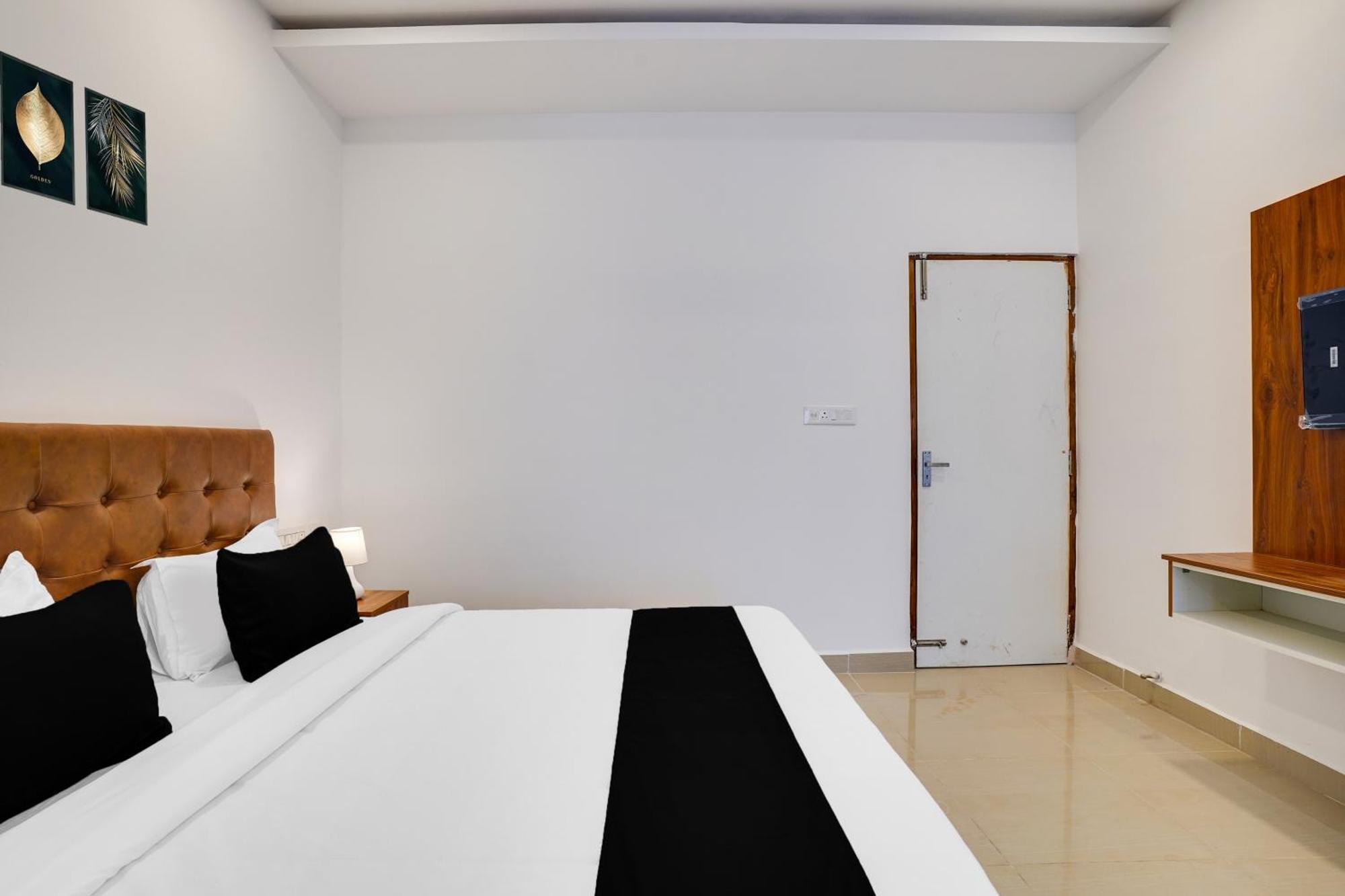 Hotel Super Townhouse Oak Xotel Near Silk Board Metro 3*