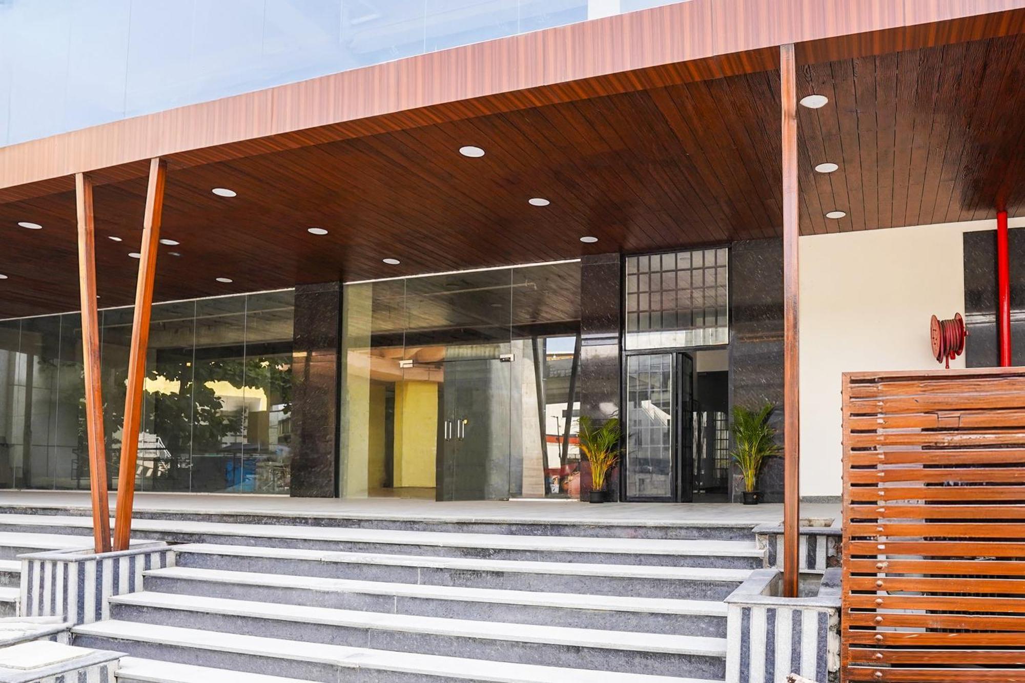Super Townhouse Oak Xotel Near Silk Board Metro