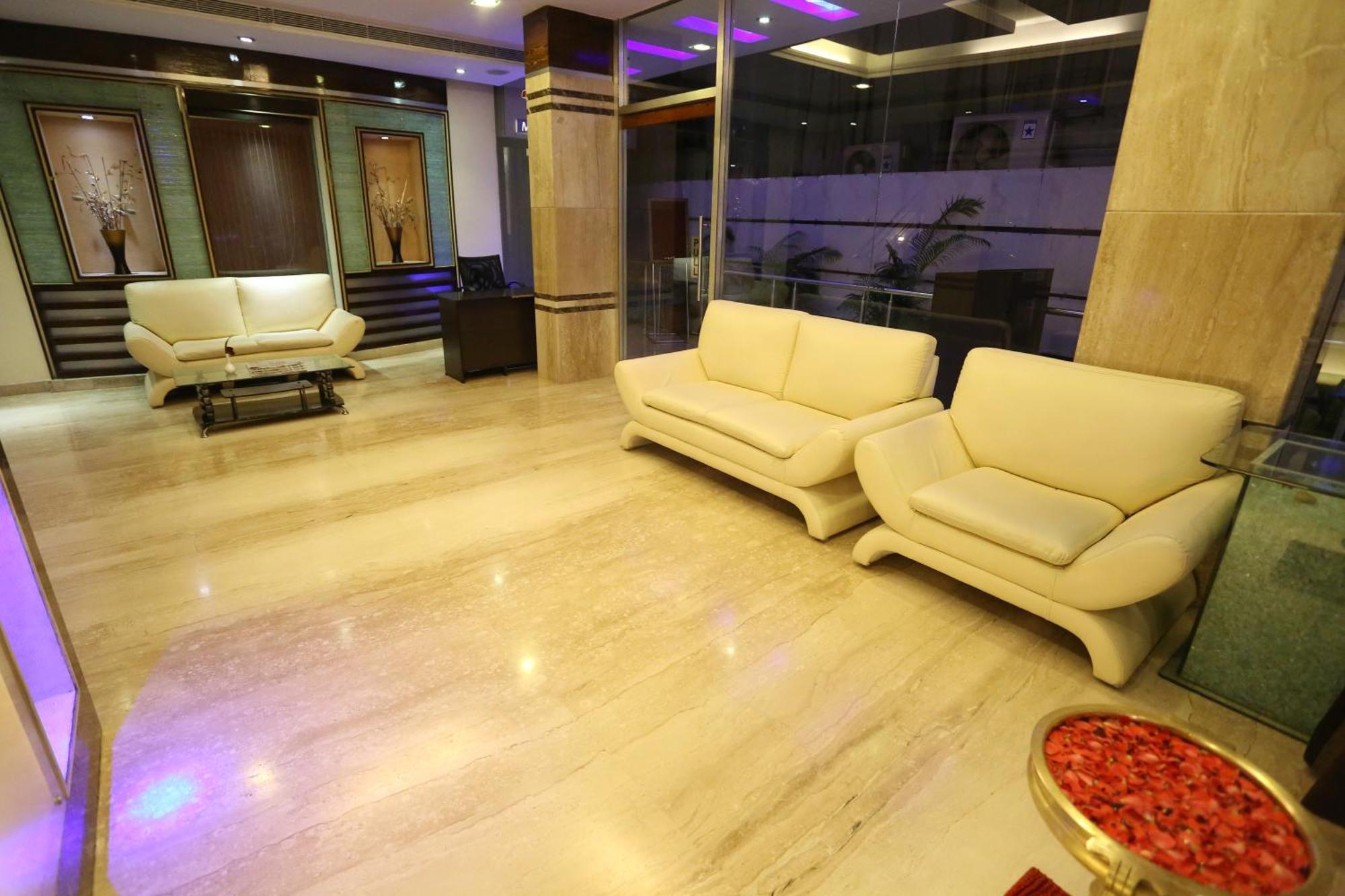 Bisque Magaji Orchid - Near Majestic Railway Station