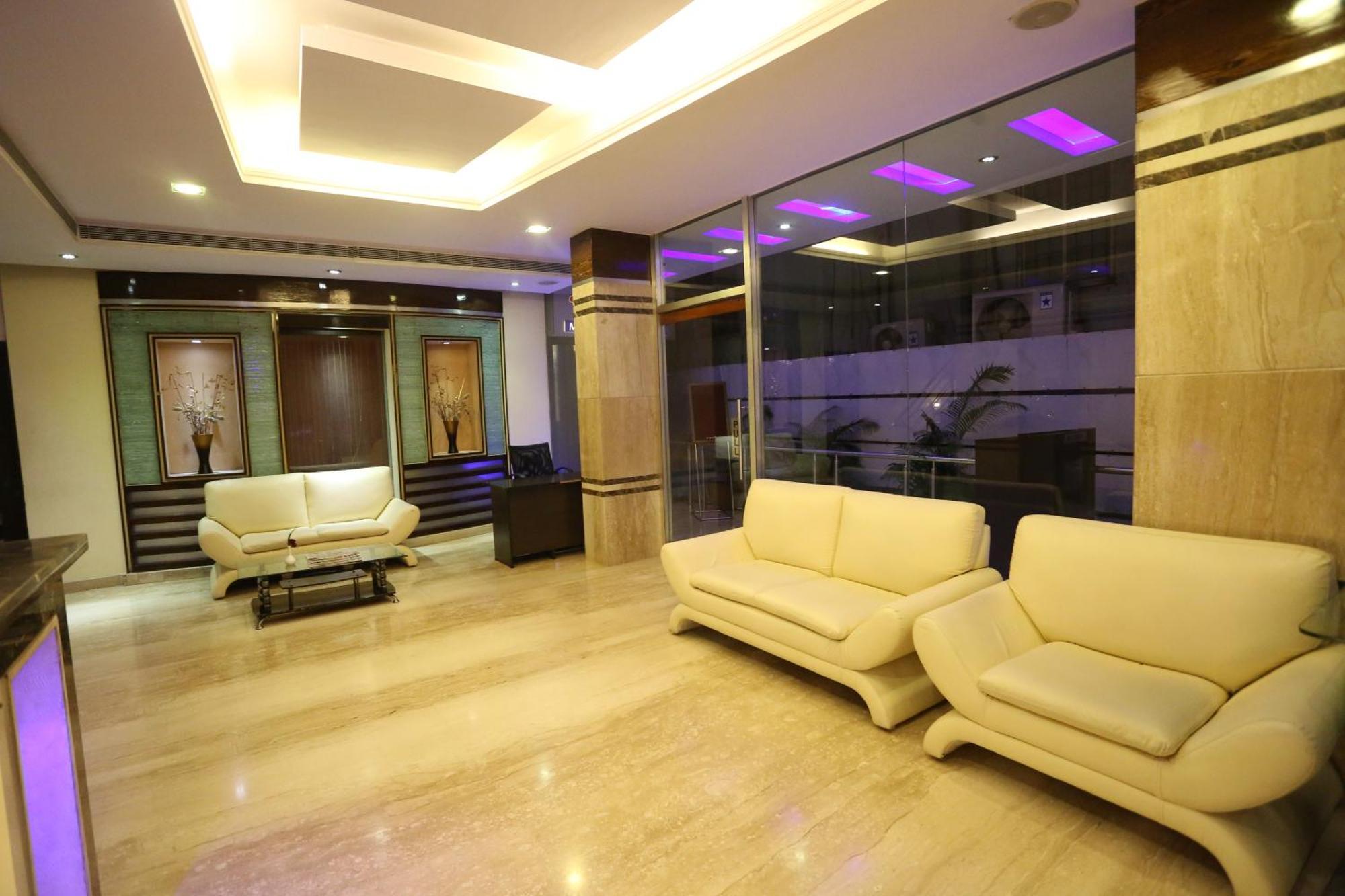 Bisque Magaji Orchid - Near Majestic Railway Station
