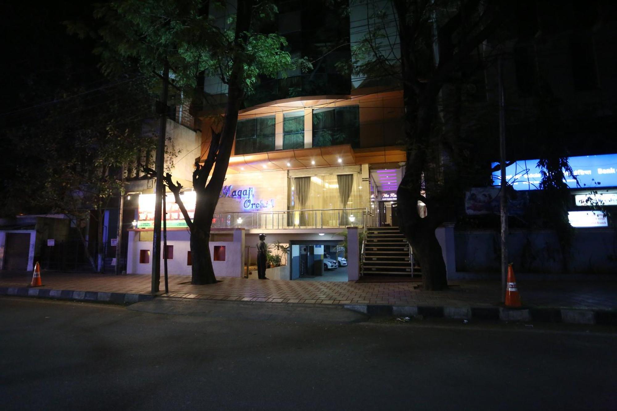 Hotel Bisque Magaji Orchid - Near Majestic Railway Station Bangalore