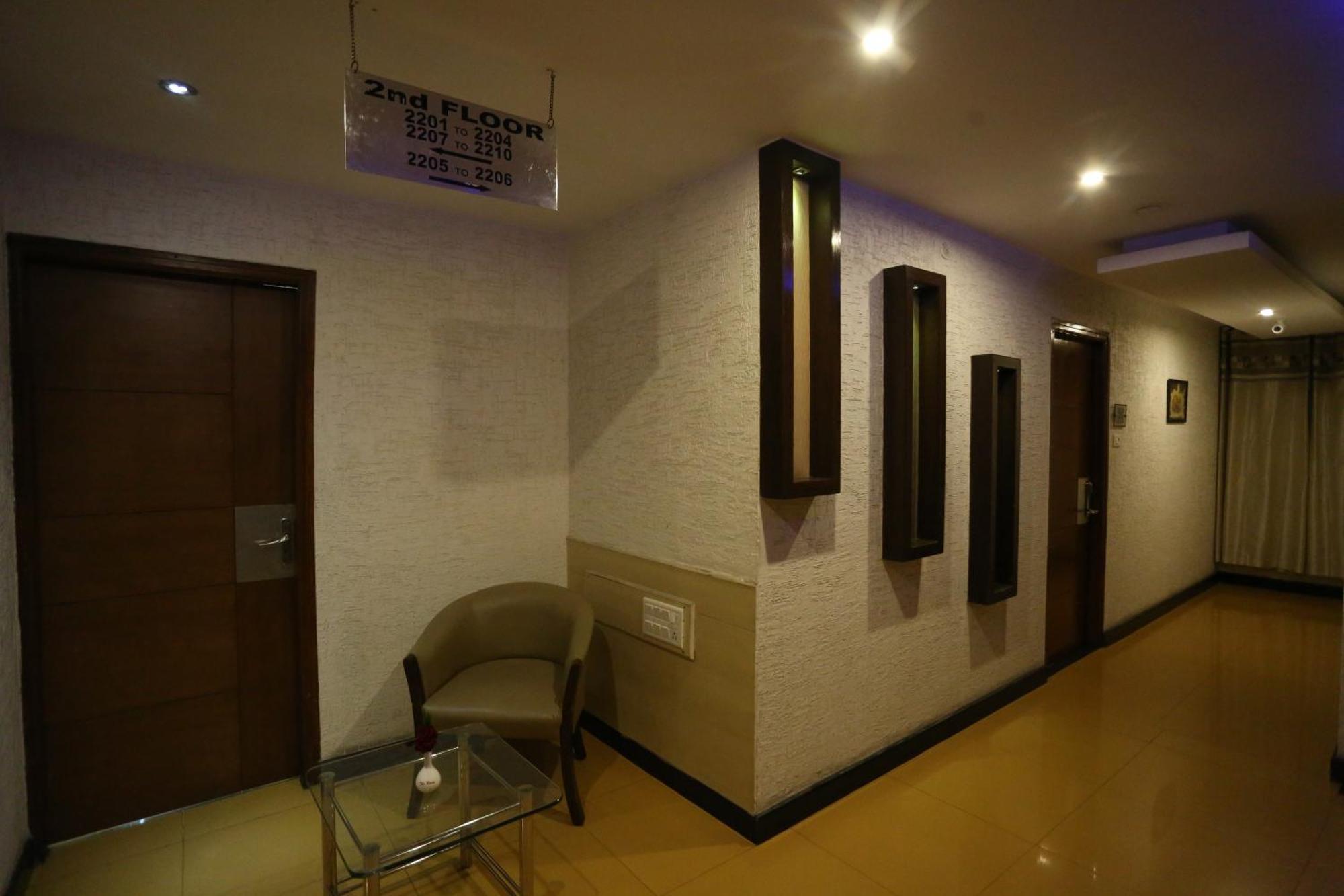 Bisque Magaji Orchid - Near Majestic Railway Station 3*