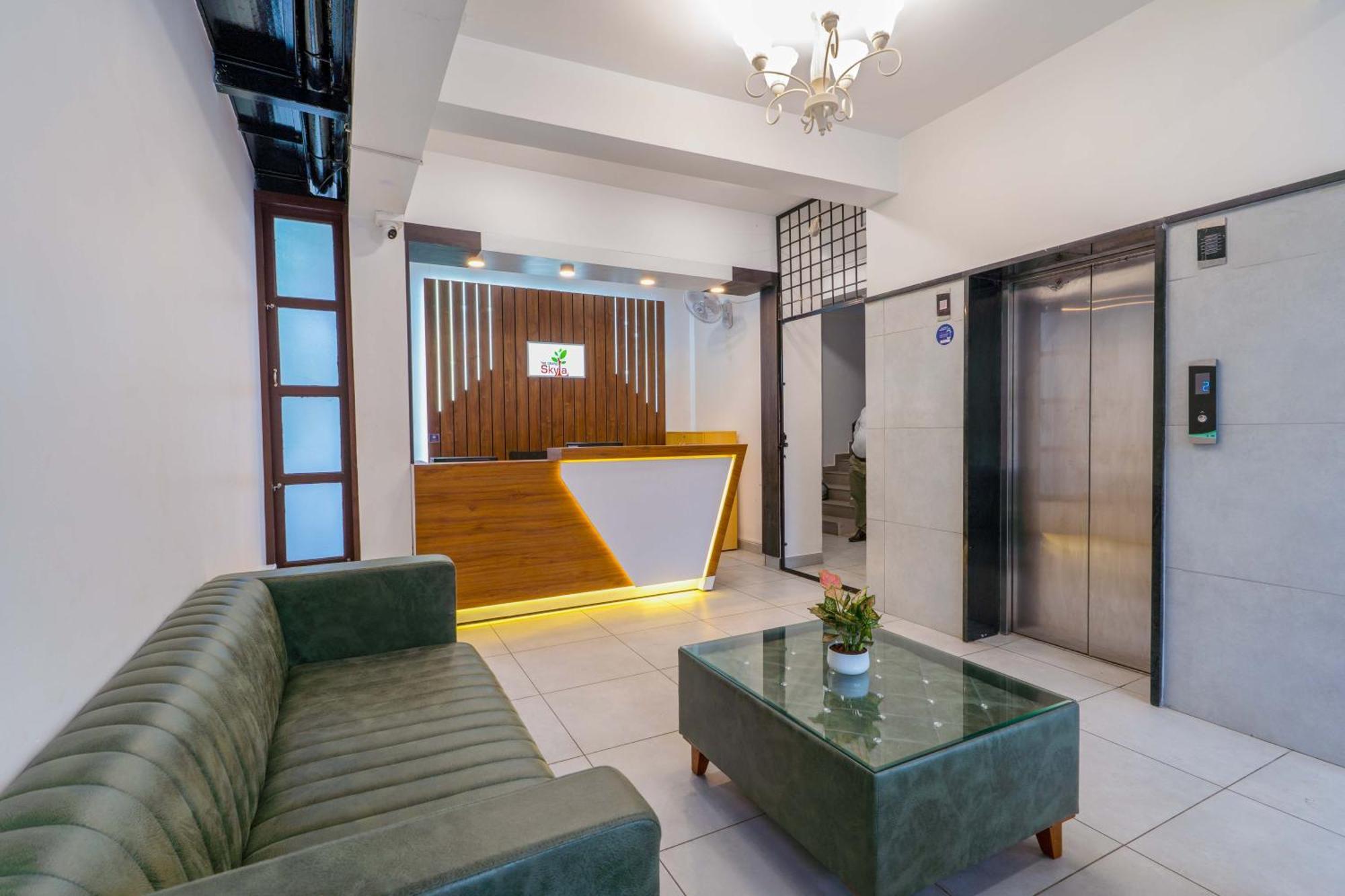 Hotel Treebo The Grand Skyla, Malleshwaram Bangalore