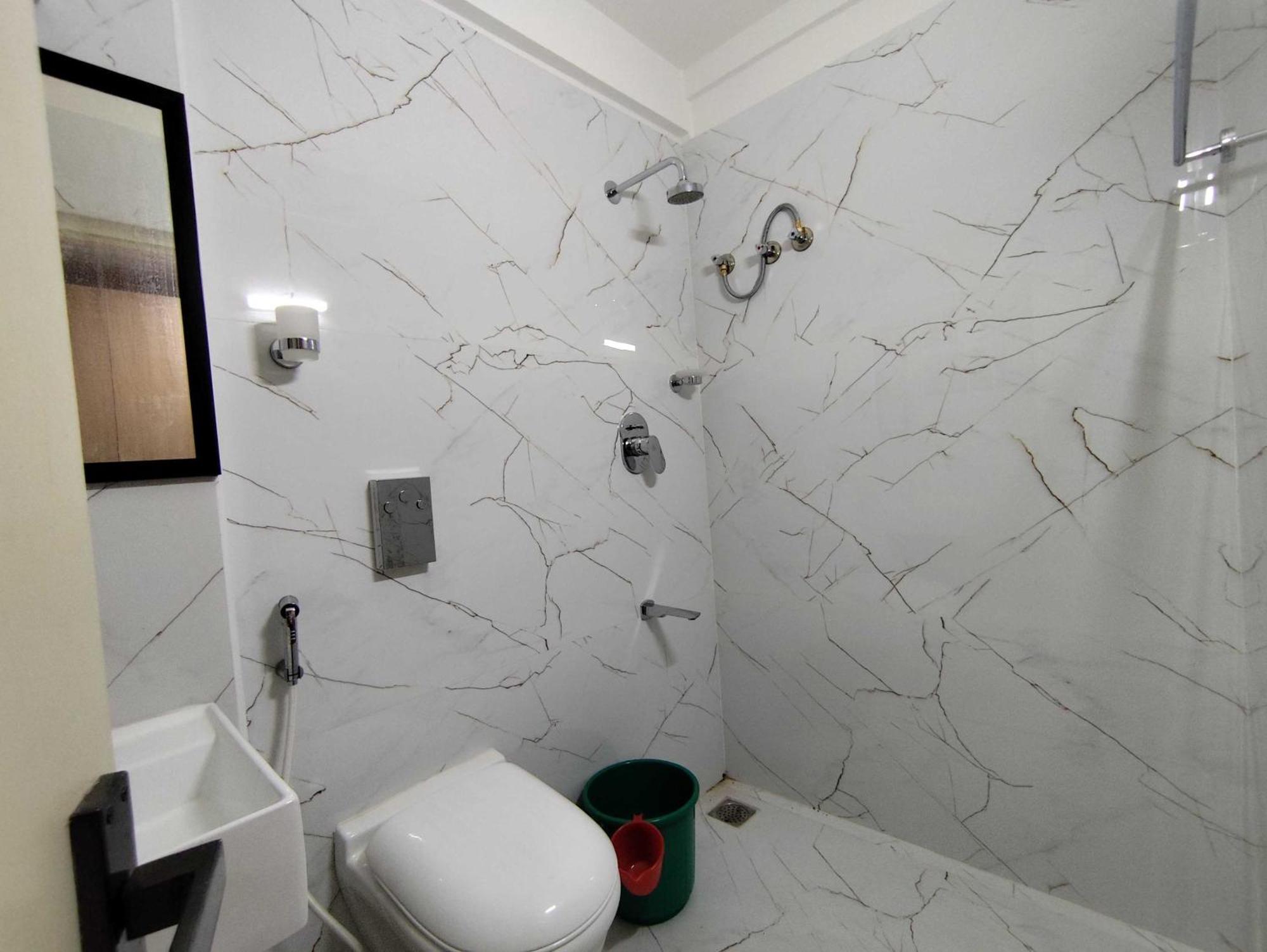 Collection O Local Square Karle Town 4*