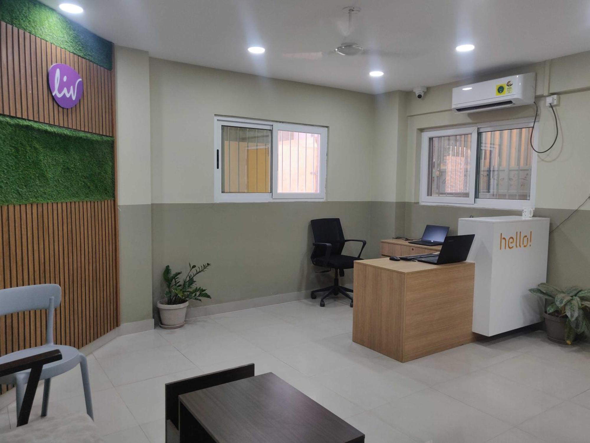 Collection O Local Square Karle Town Hotel