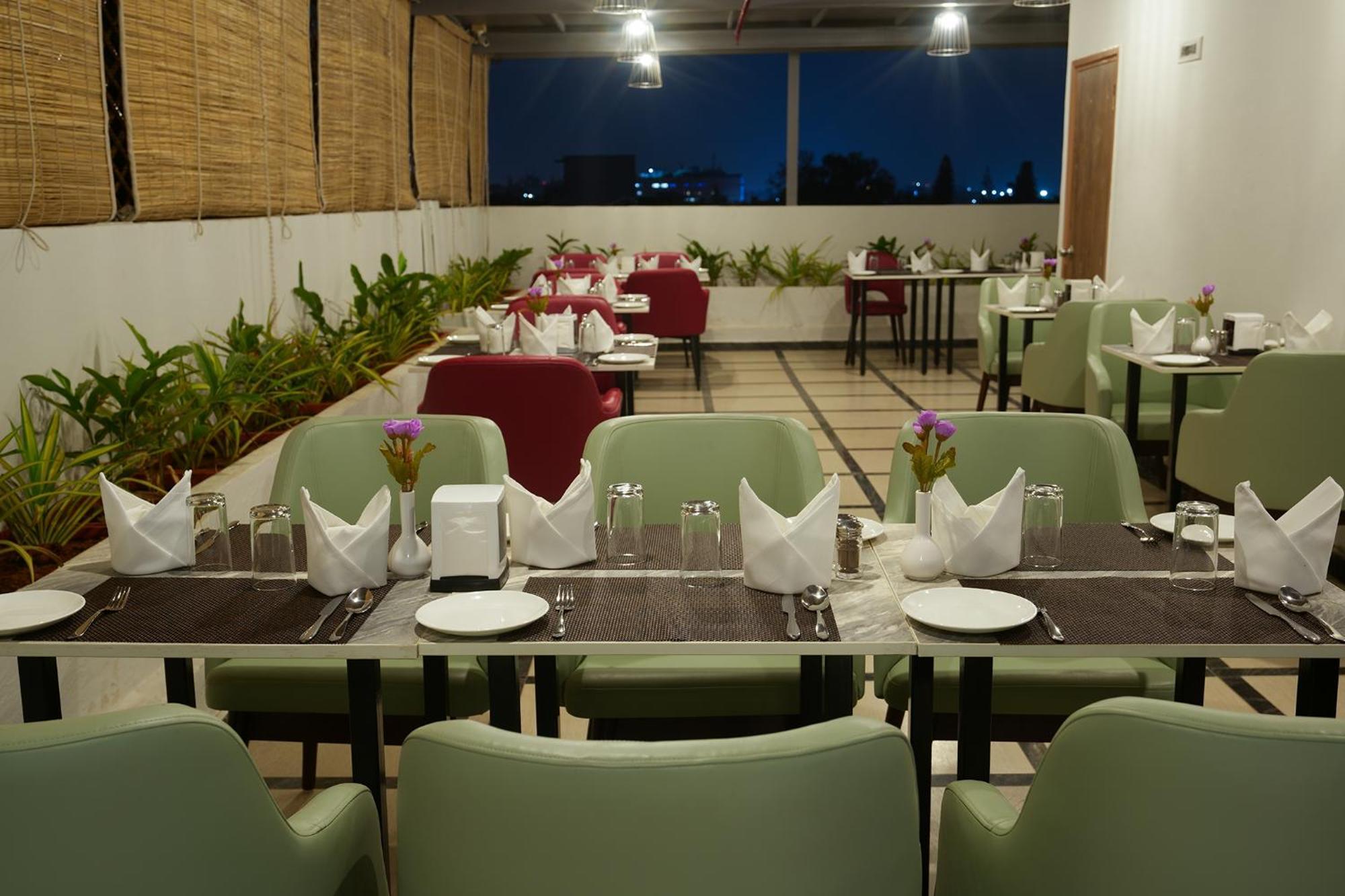 Grand Continent Malleshwaram A Sarovar Portico Affiliate 3* Bangalore