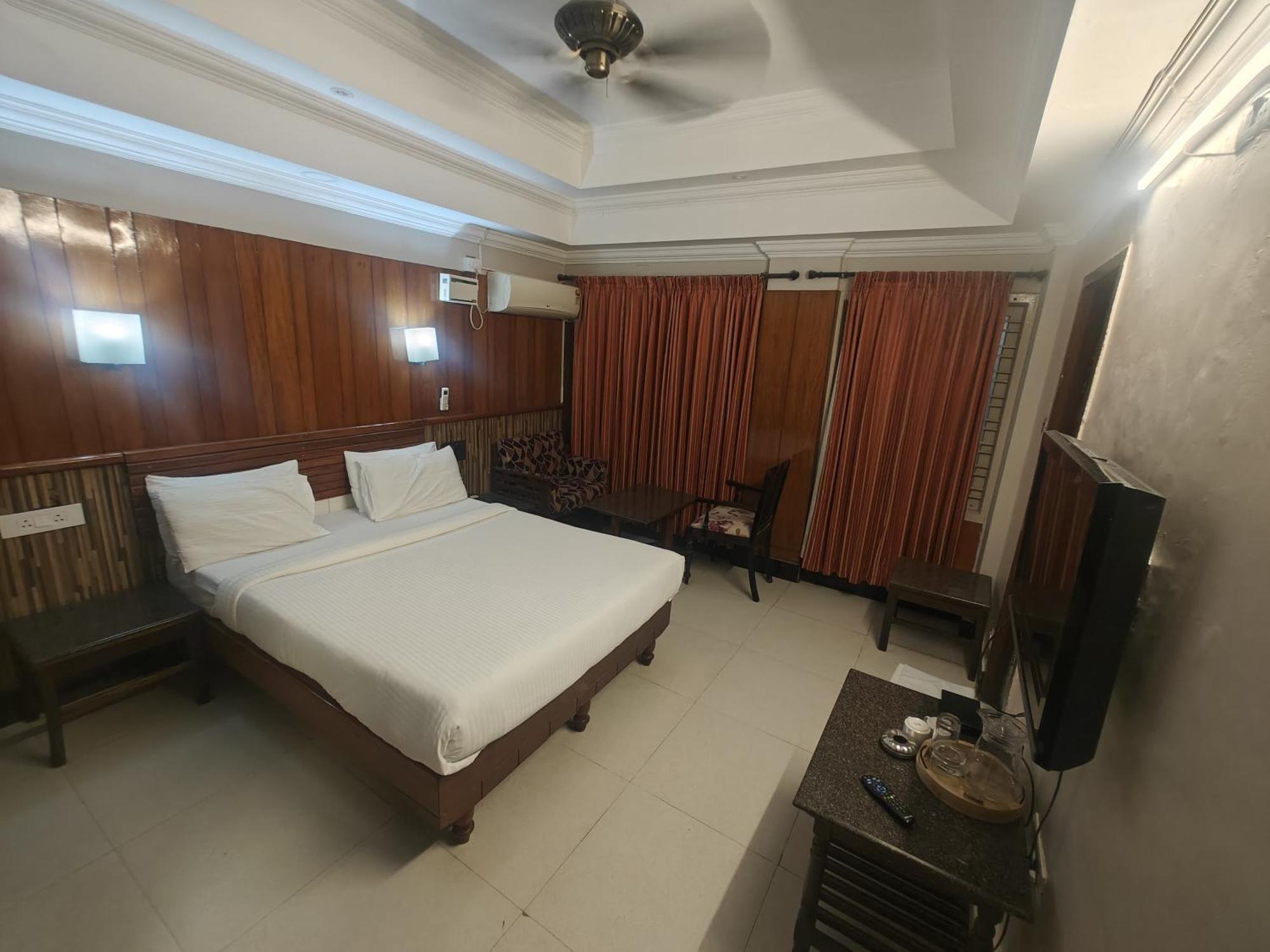 Pulikeshi - Since 1987 Hotel Bangalore