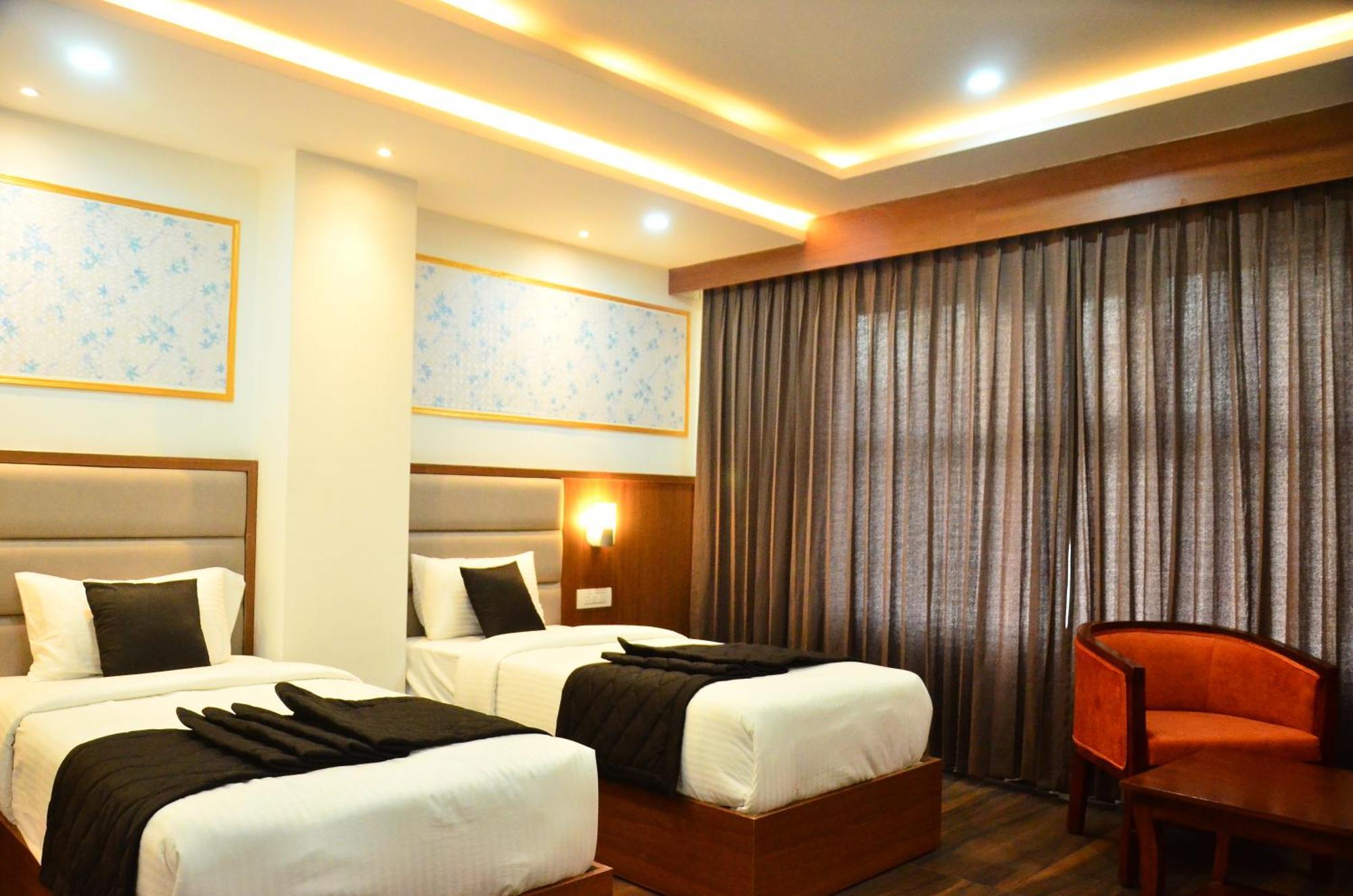 Eyrie Nest Hotel 3*