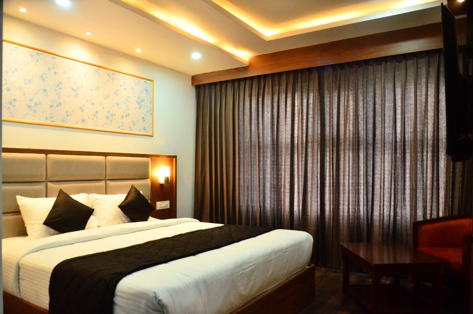 Eyrie Nest Hotel 3*