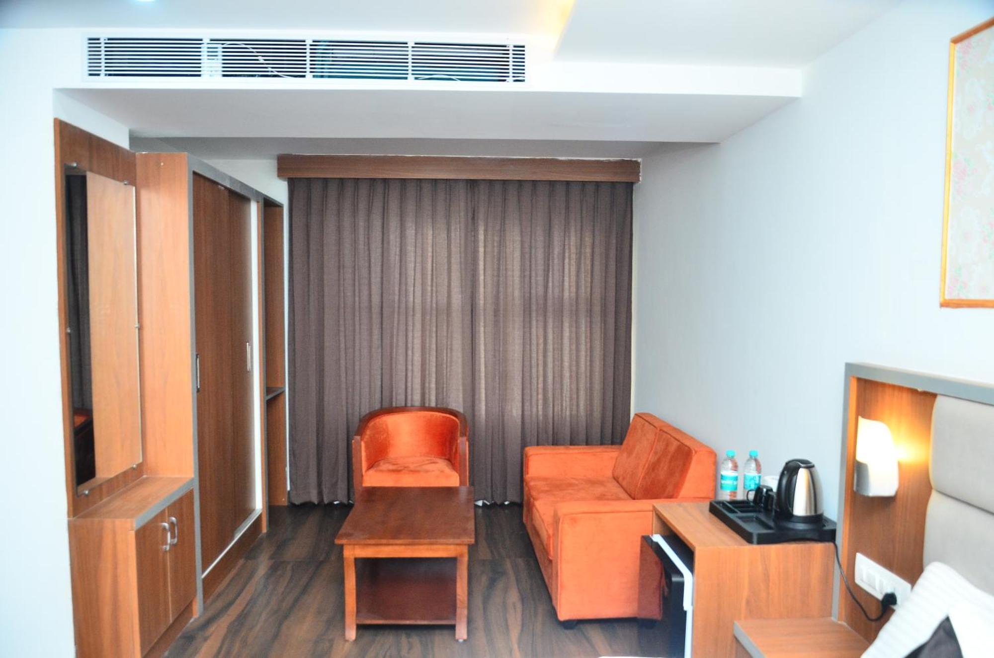 Hotel Eyrie Nest Bangalore