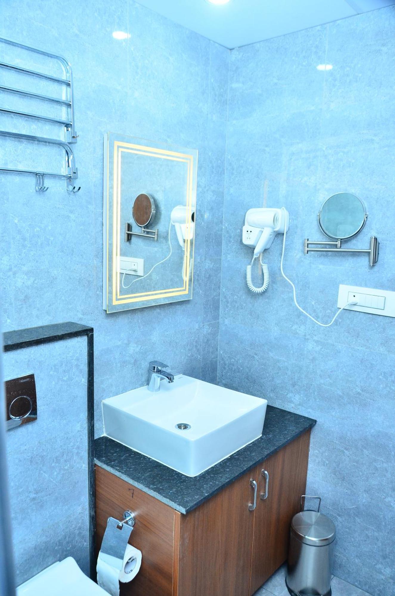Eyrie Nest 3* Bangalore