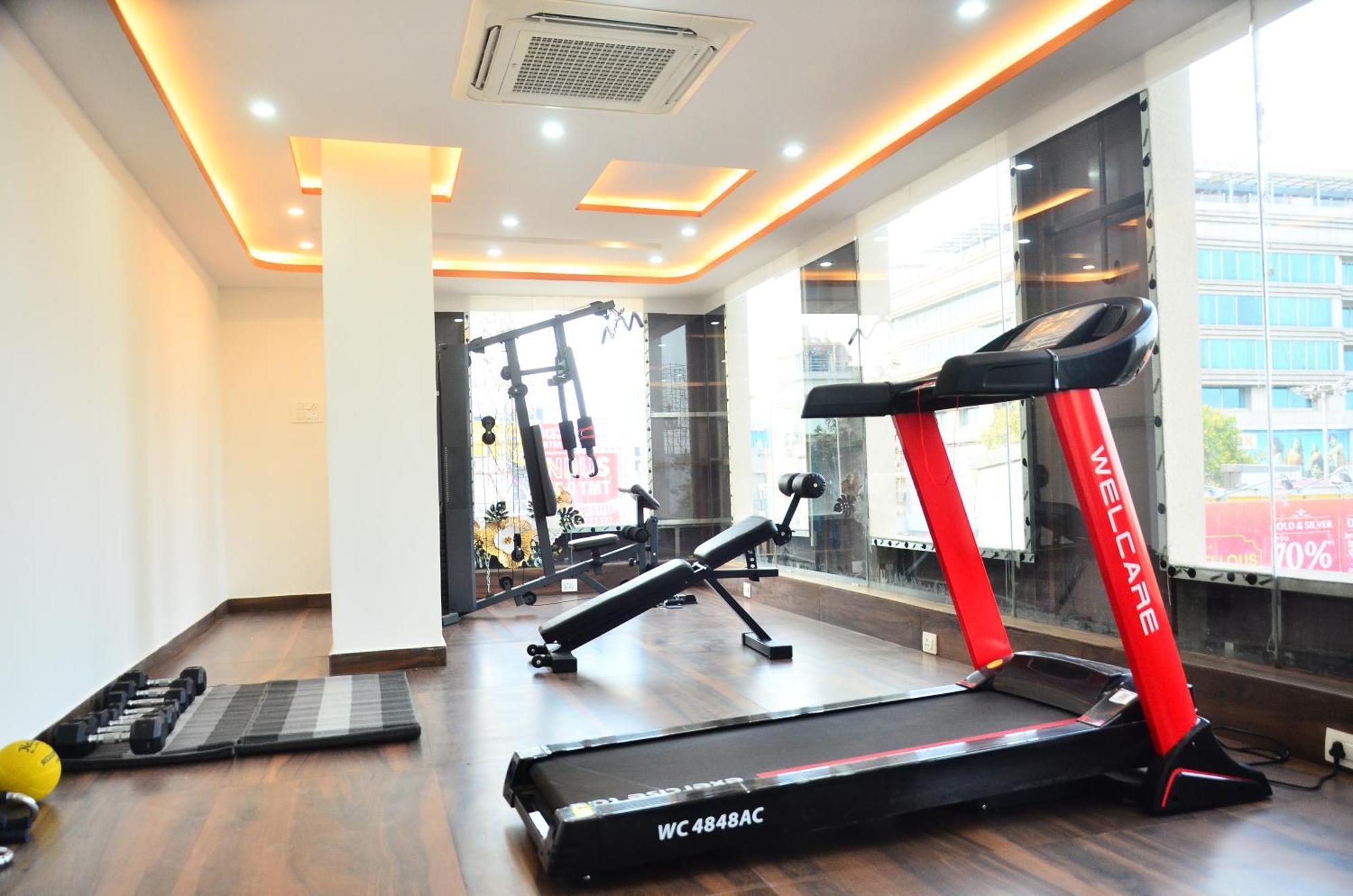 Eyrie Nest Hotel