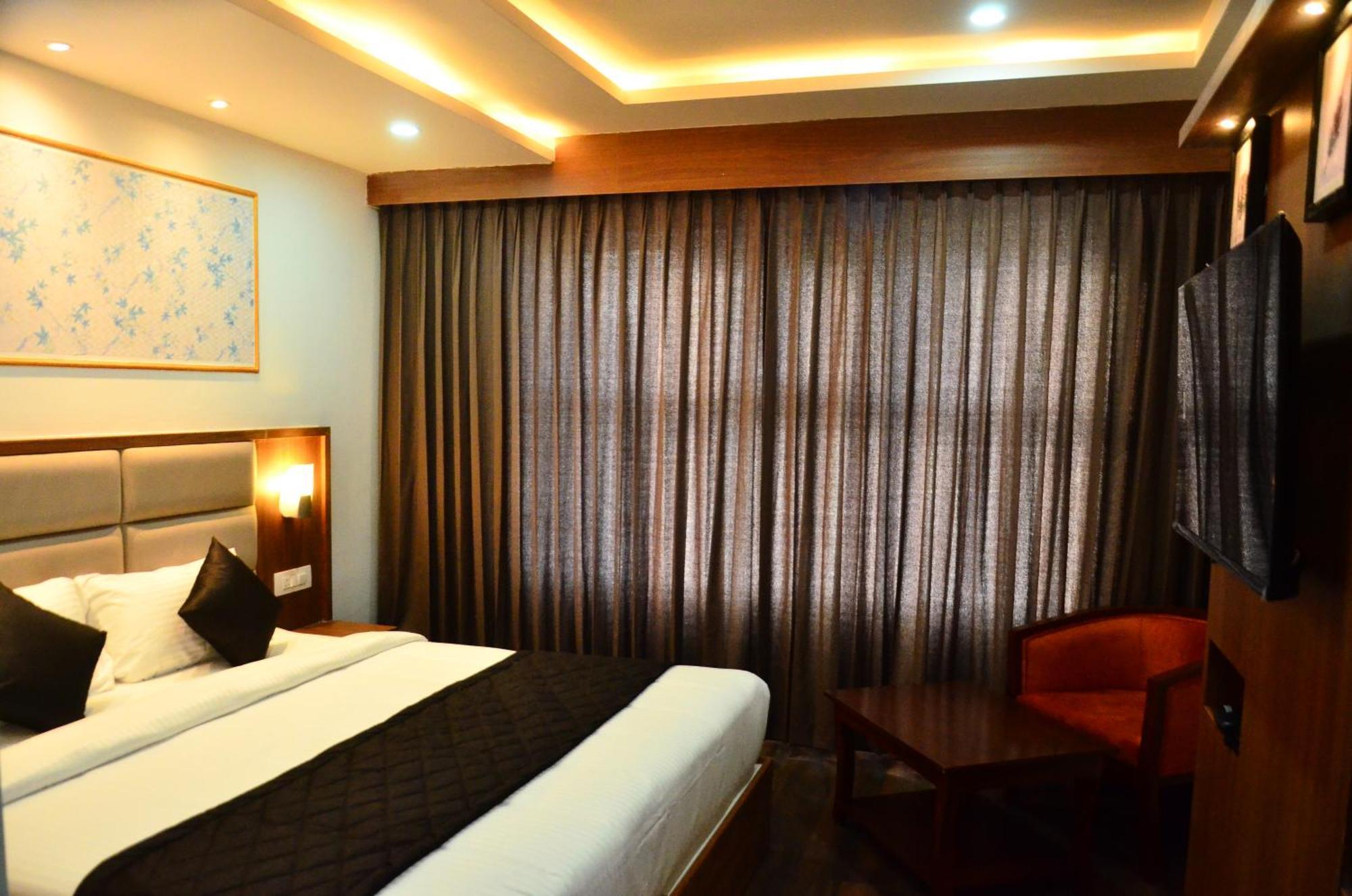 Hotel Eyrie Nest 3*