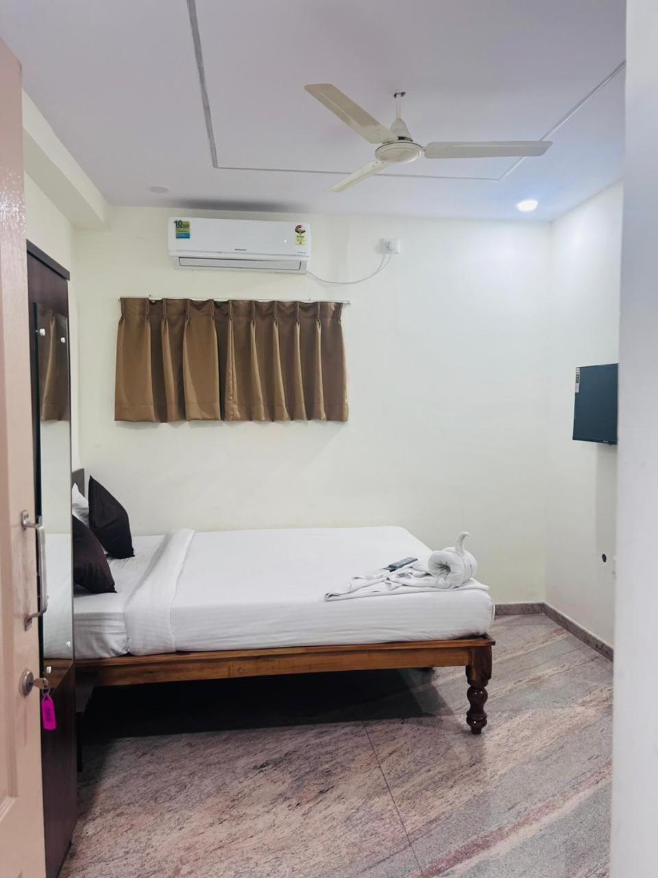 Madiwala Grand 3*