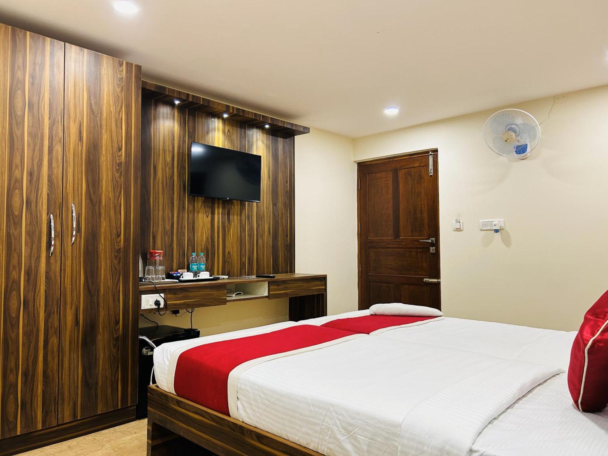 Hotel White Feather