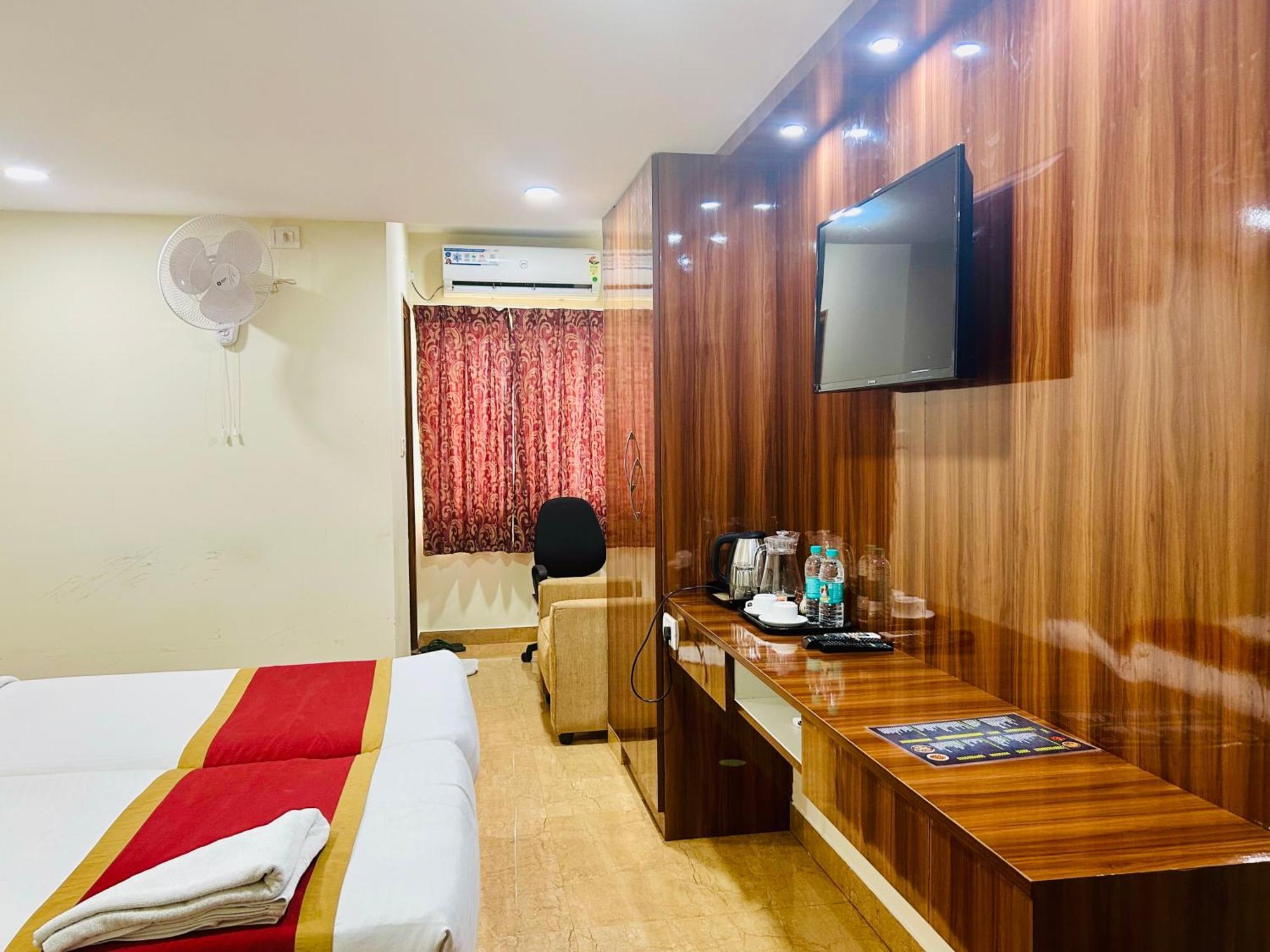 White Feather 3* Bangalore