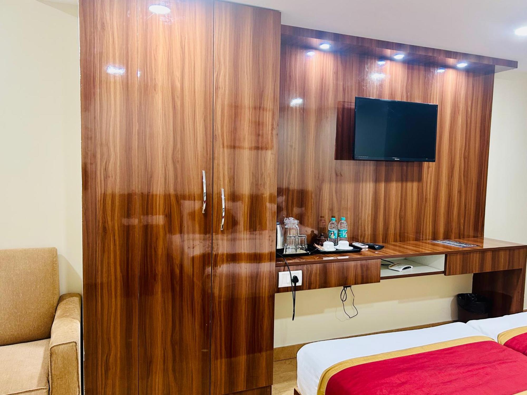 Hotel White Feather