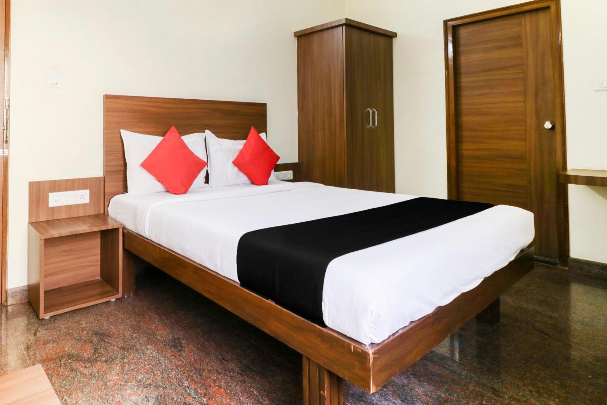 O Champion Comfort Near Hosahalli Metro Station 3*