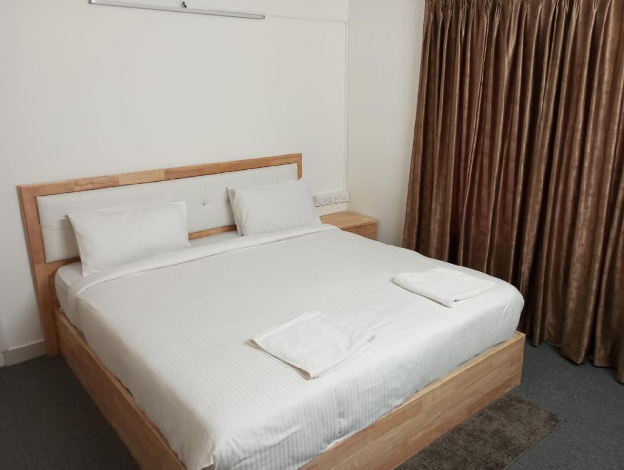 Windfall Service Apartamento Bangalore
