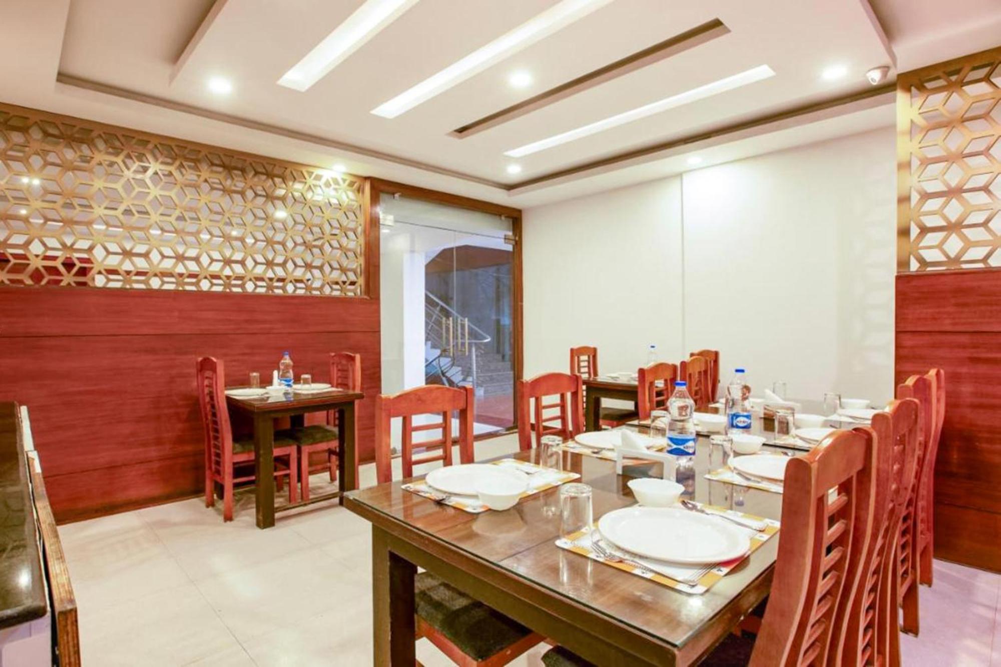 Fabhotel Emirates - Sarjapur Road 3* Bangalore