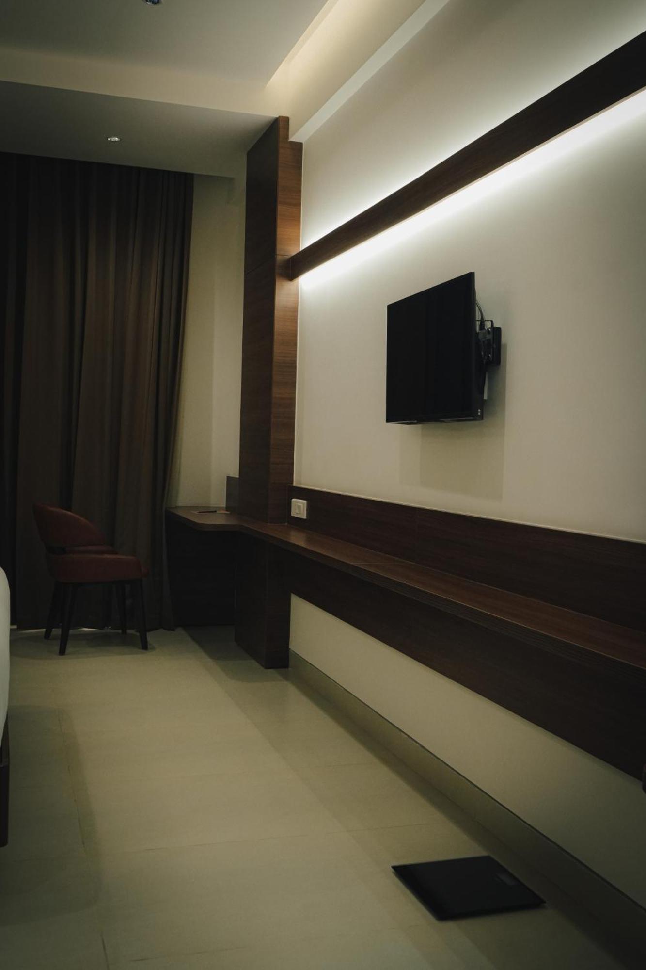 Highland 4* Bangalore