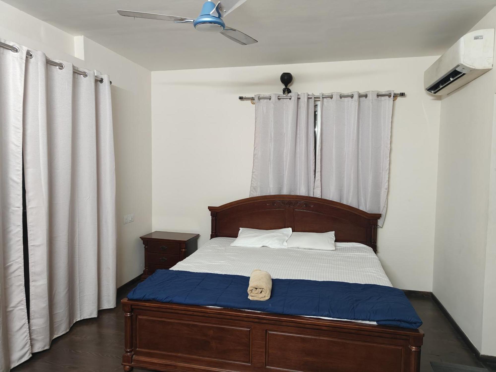 Marvellous 3bhk 34 Floor 100 Mbps - Veg Family Only Apartment *