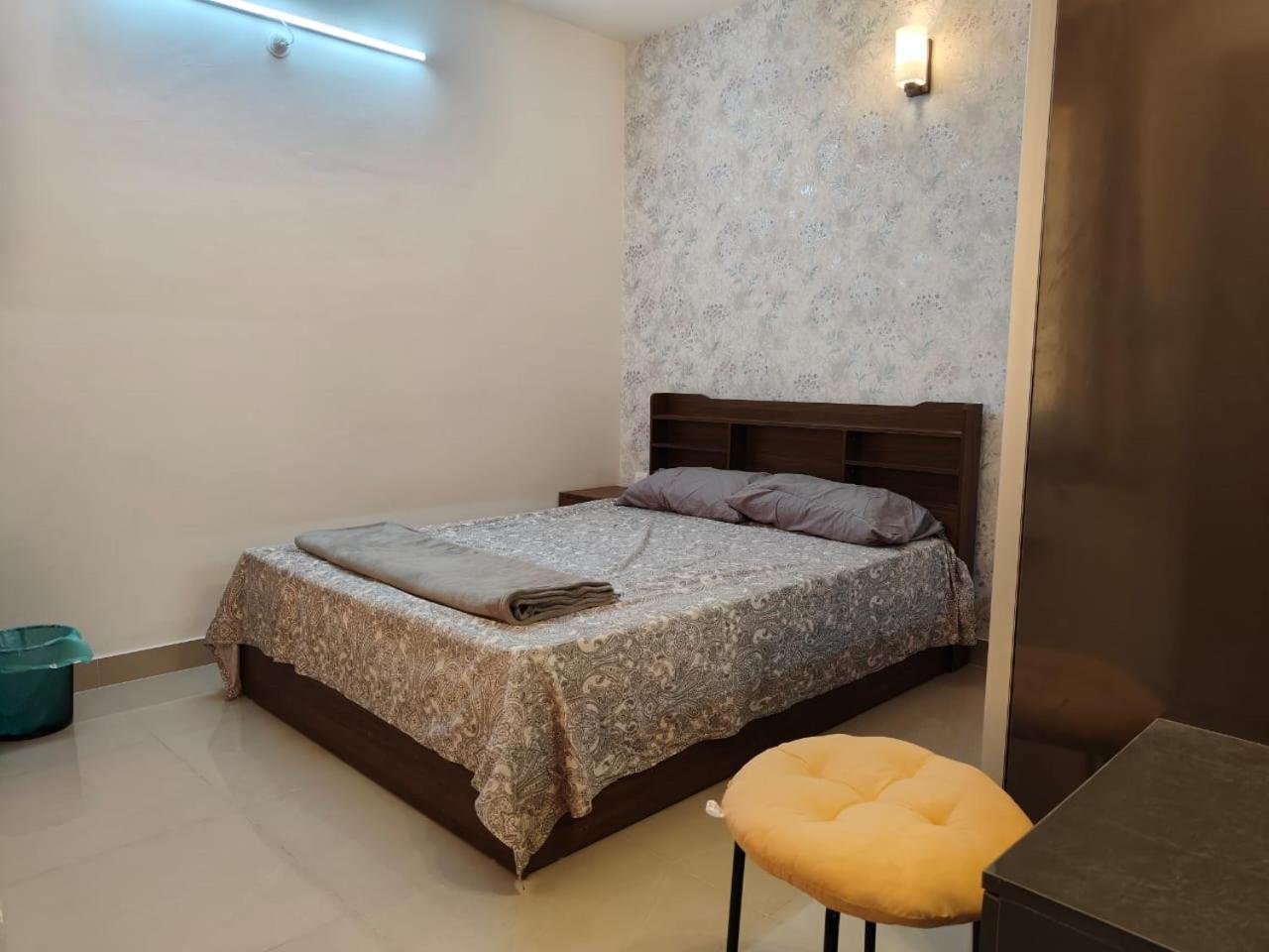 Deluxe 2bhk For Families- Opp Whitefield Metro *