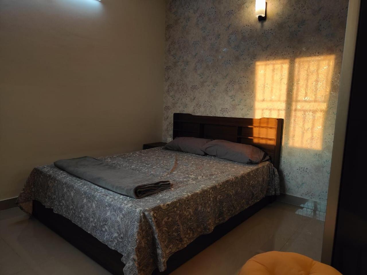 Deluxe 2bhk For Families- Opp Whitefield Metro