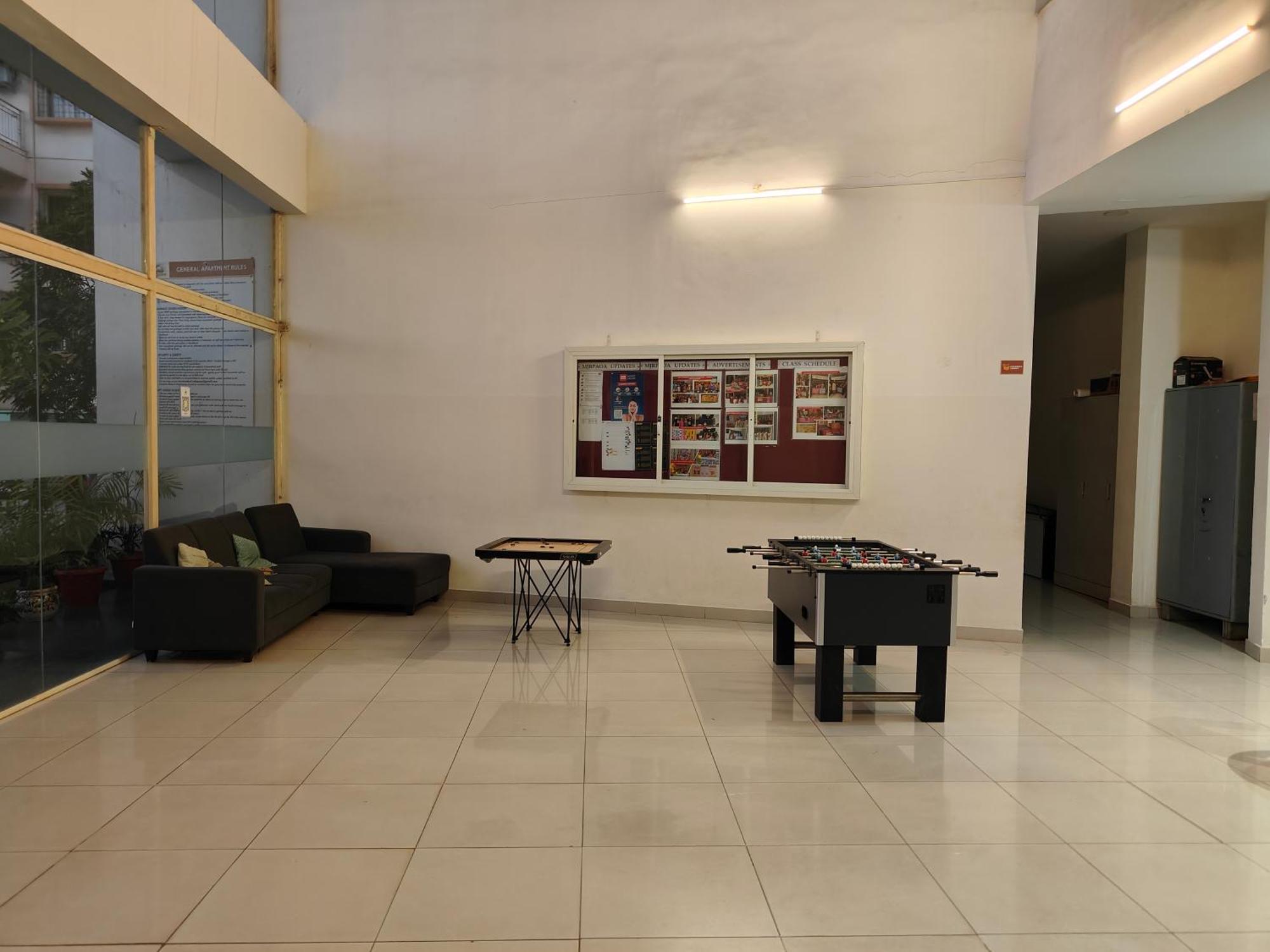 Deluxe 2bhk For Families- Opp Whitefield Metro Apartment *