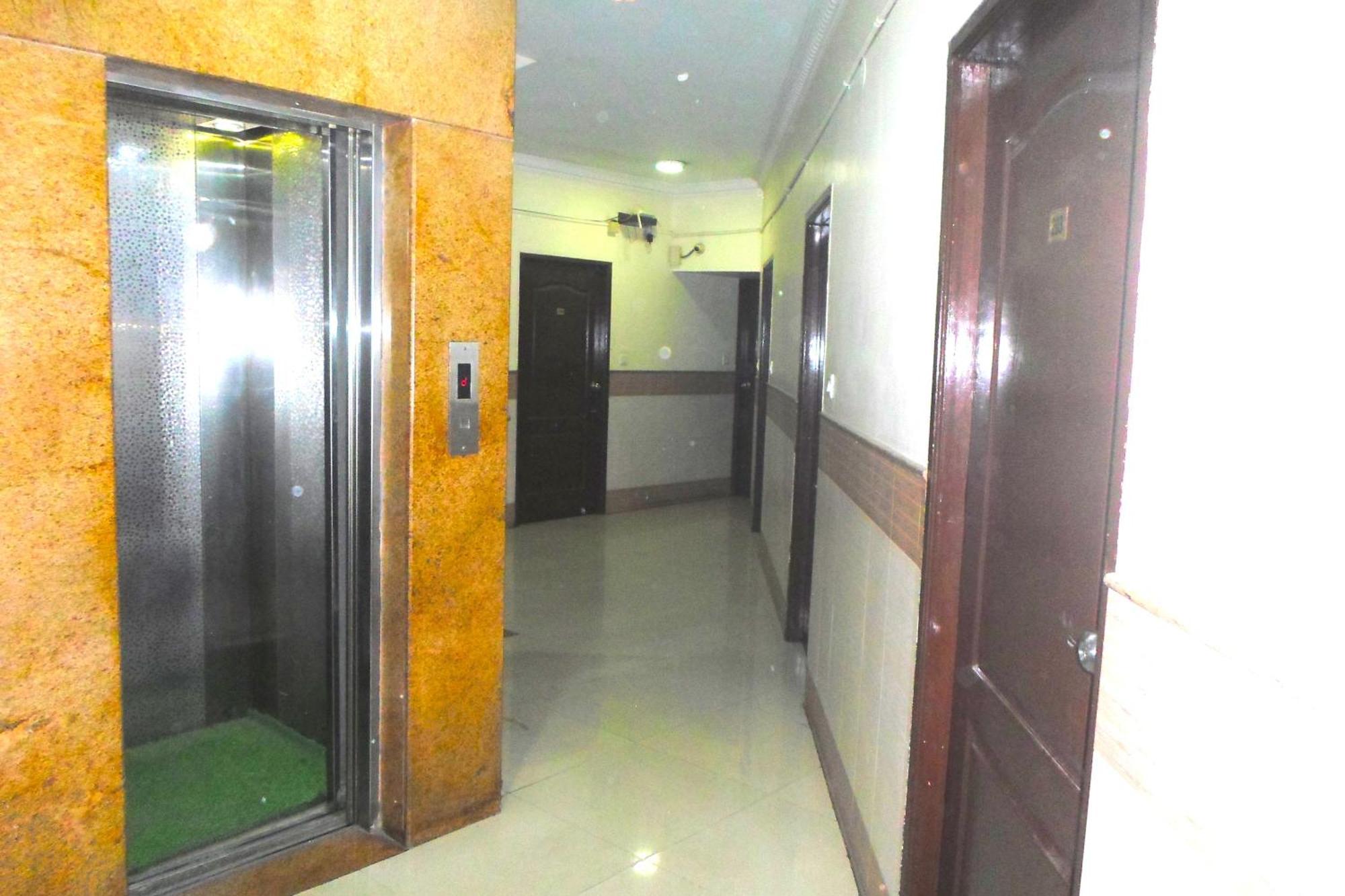 Hotel King Residency
