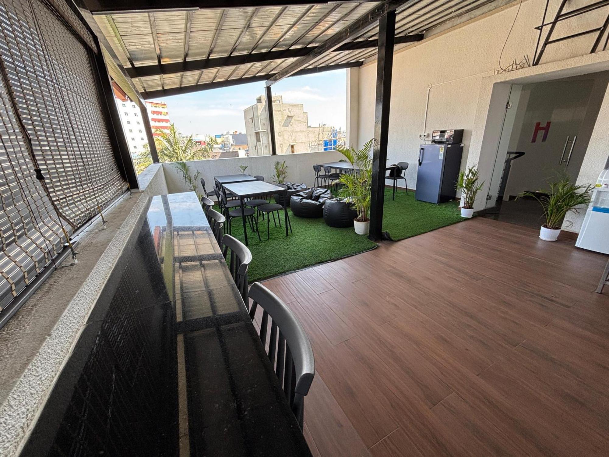 Housr Coliving Koramangala Hotel *
