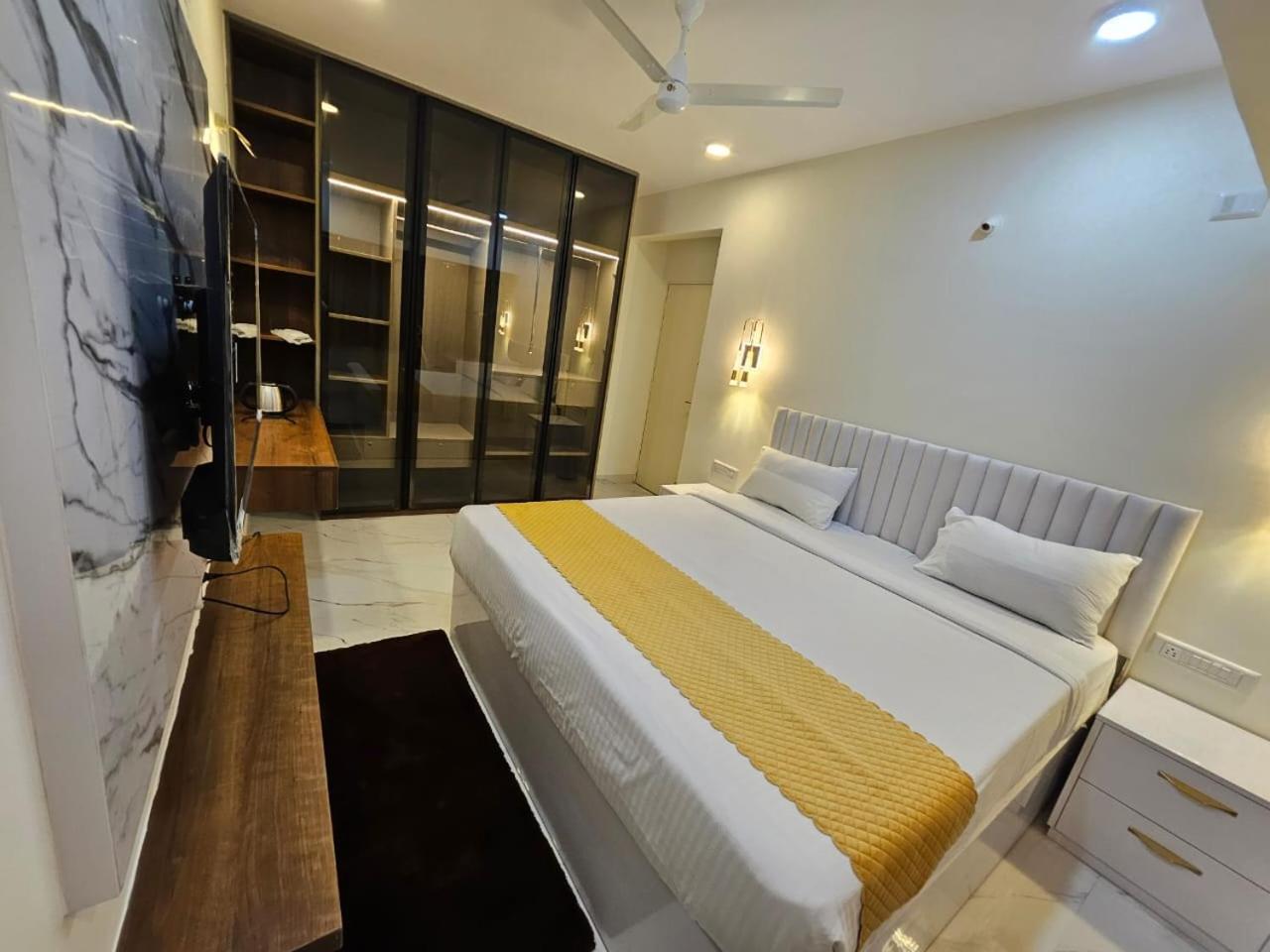 Ss Lumina Guest house