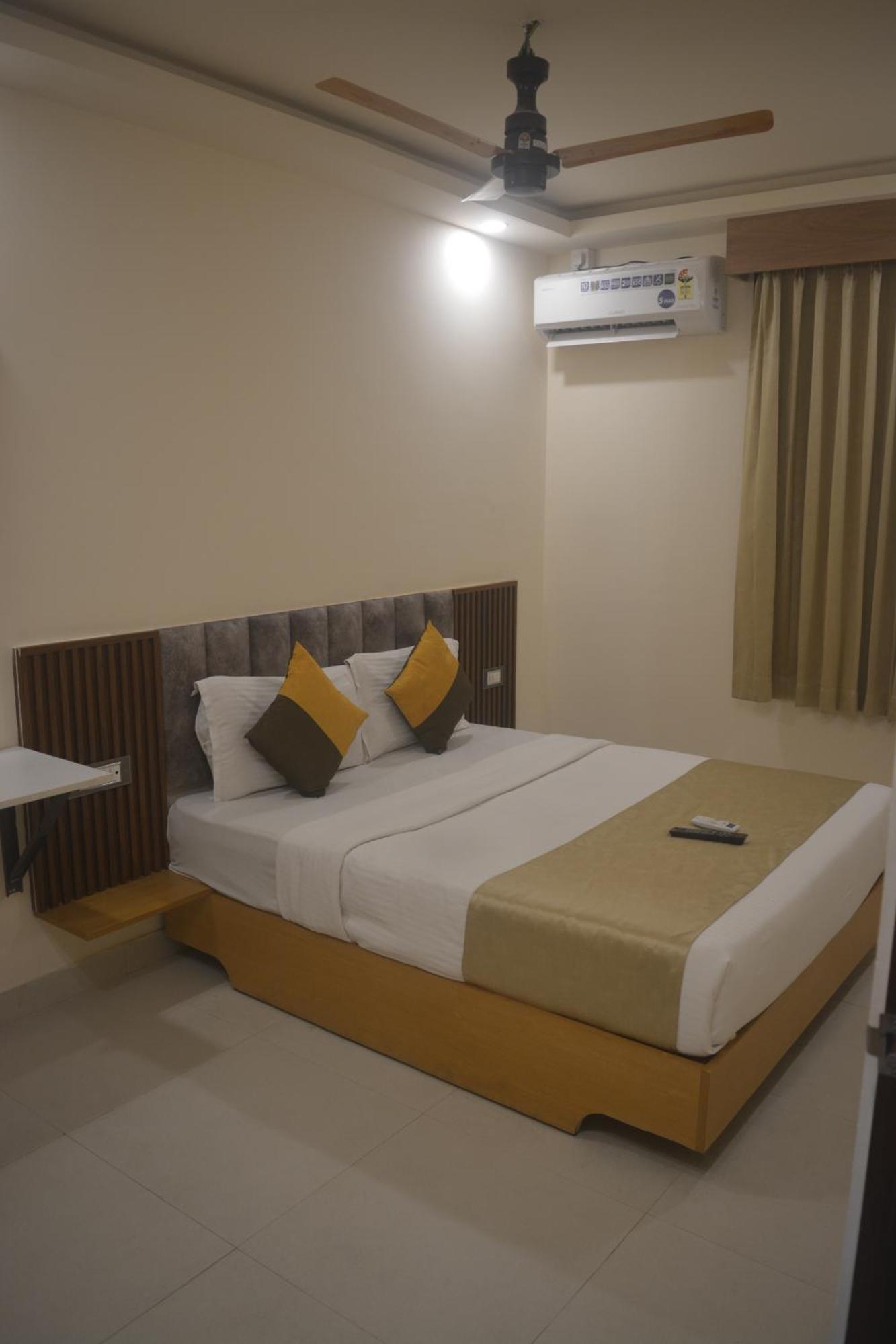 Hotel Abm Aura Bangalore