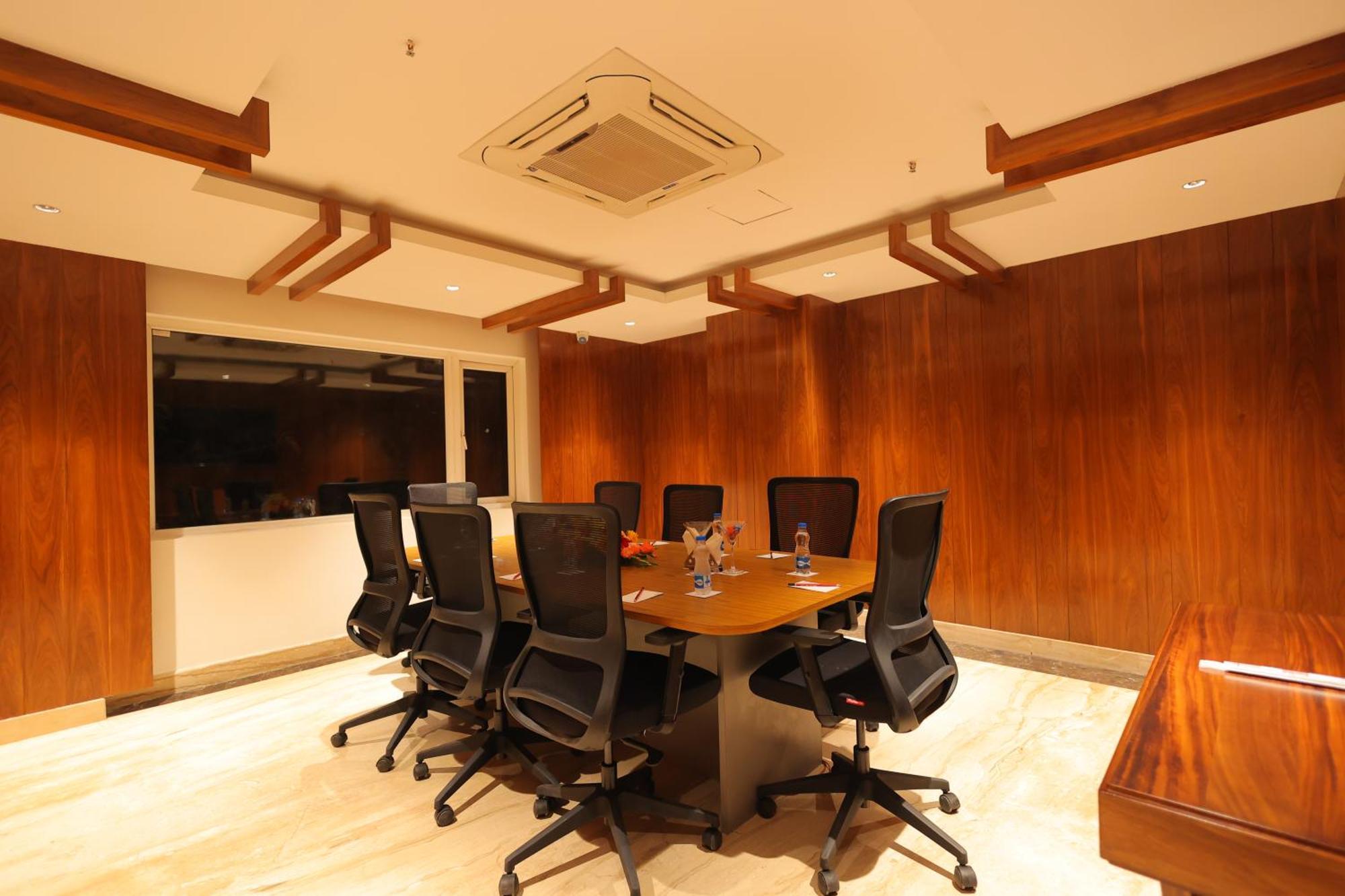 Hotel Icon Grand By Bhagini