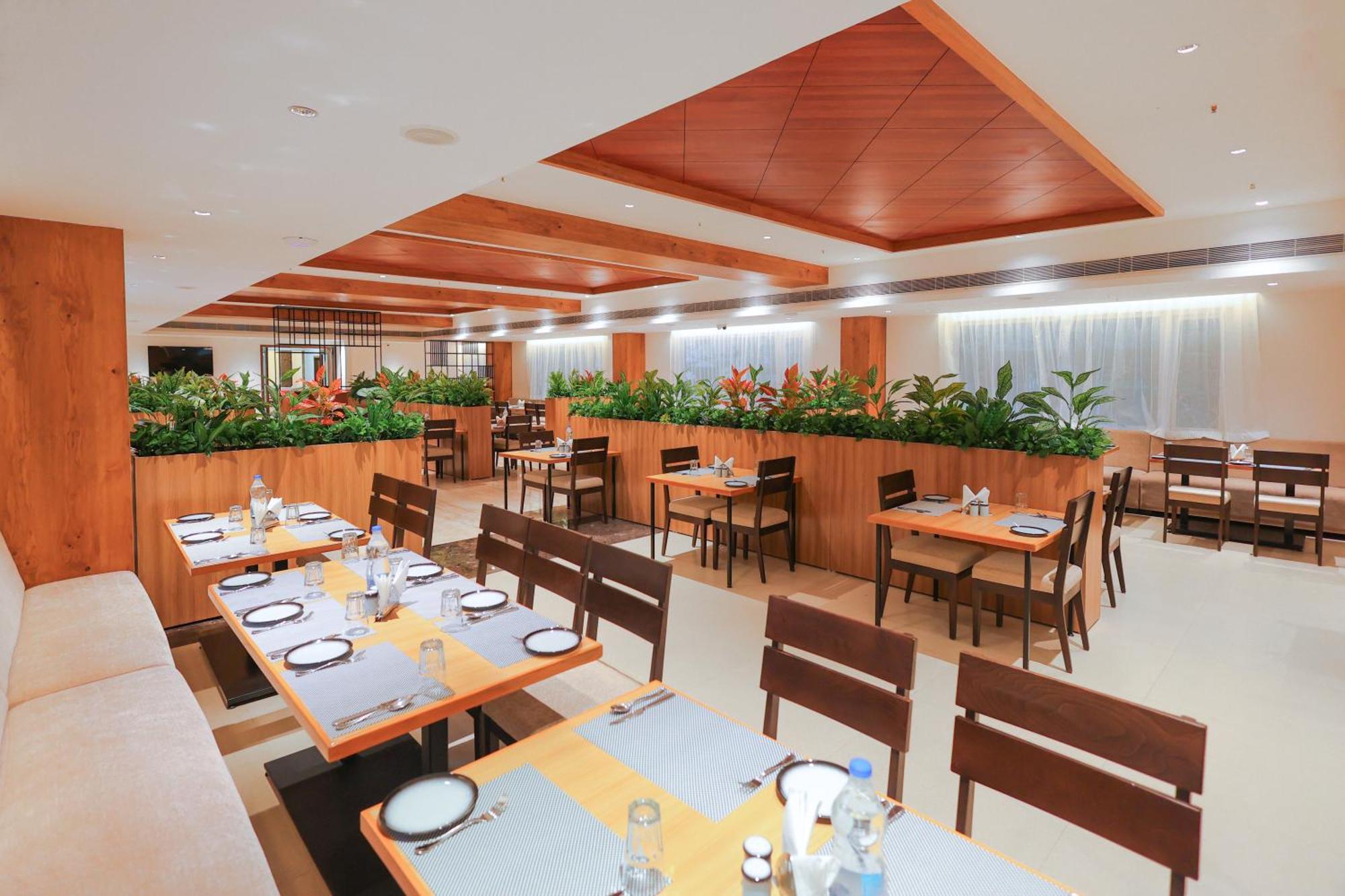 Hotel Icon Grand By Bhagini 4*