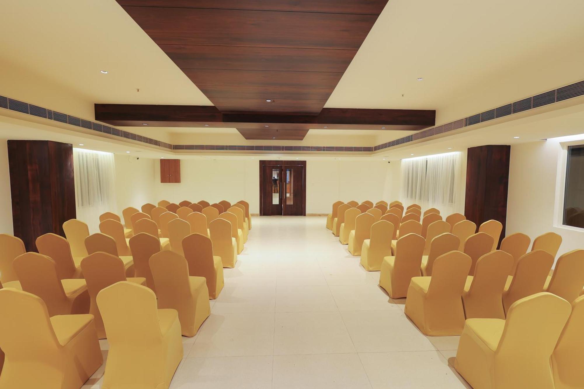 Icon Grand By Bhagini 4*